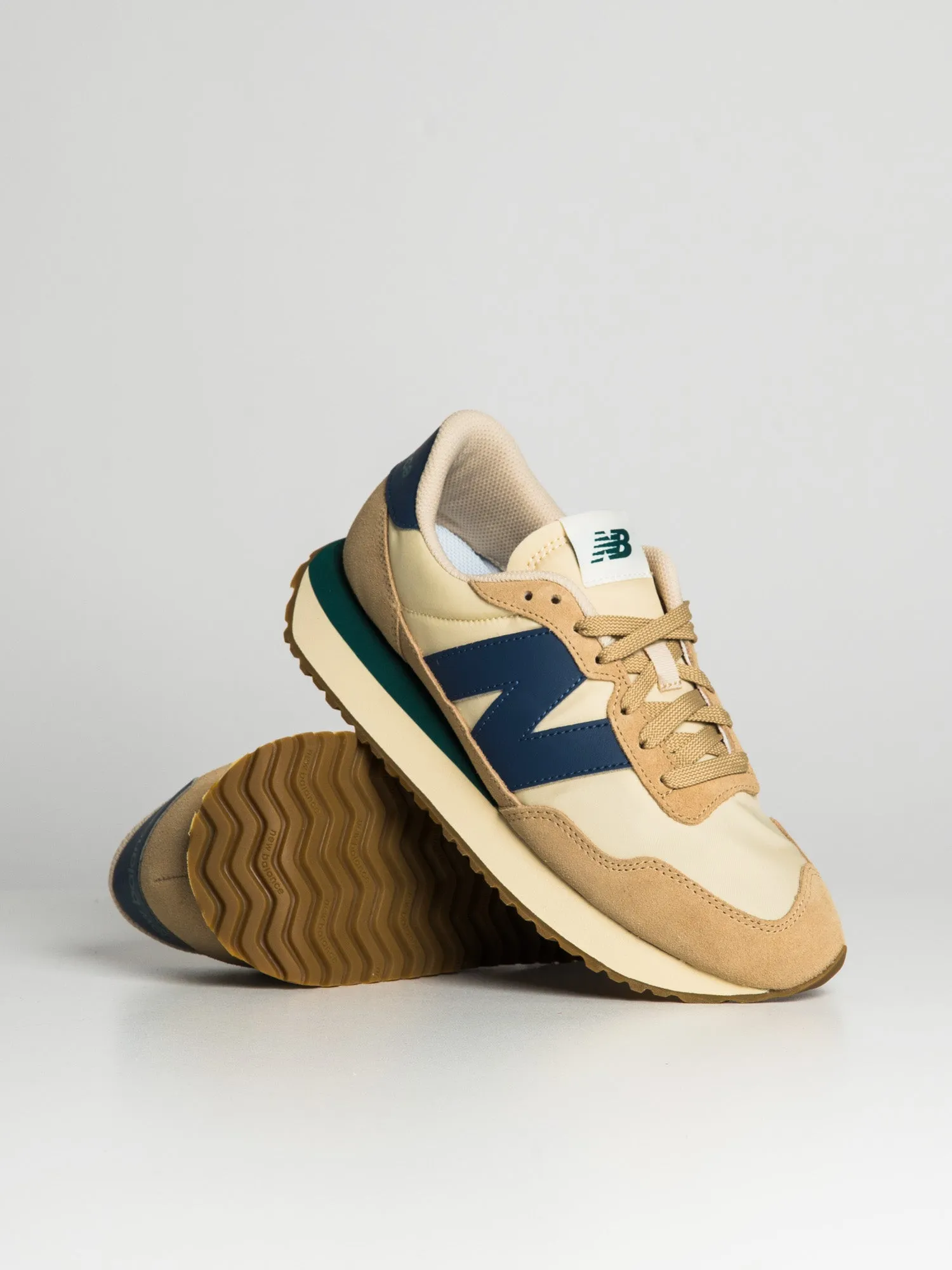 MENS NEW BALANCE THE 237 - CLEARANCE sold by Boathouse product image thumbnail 2