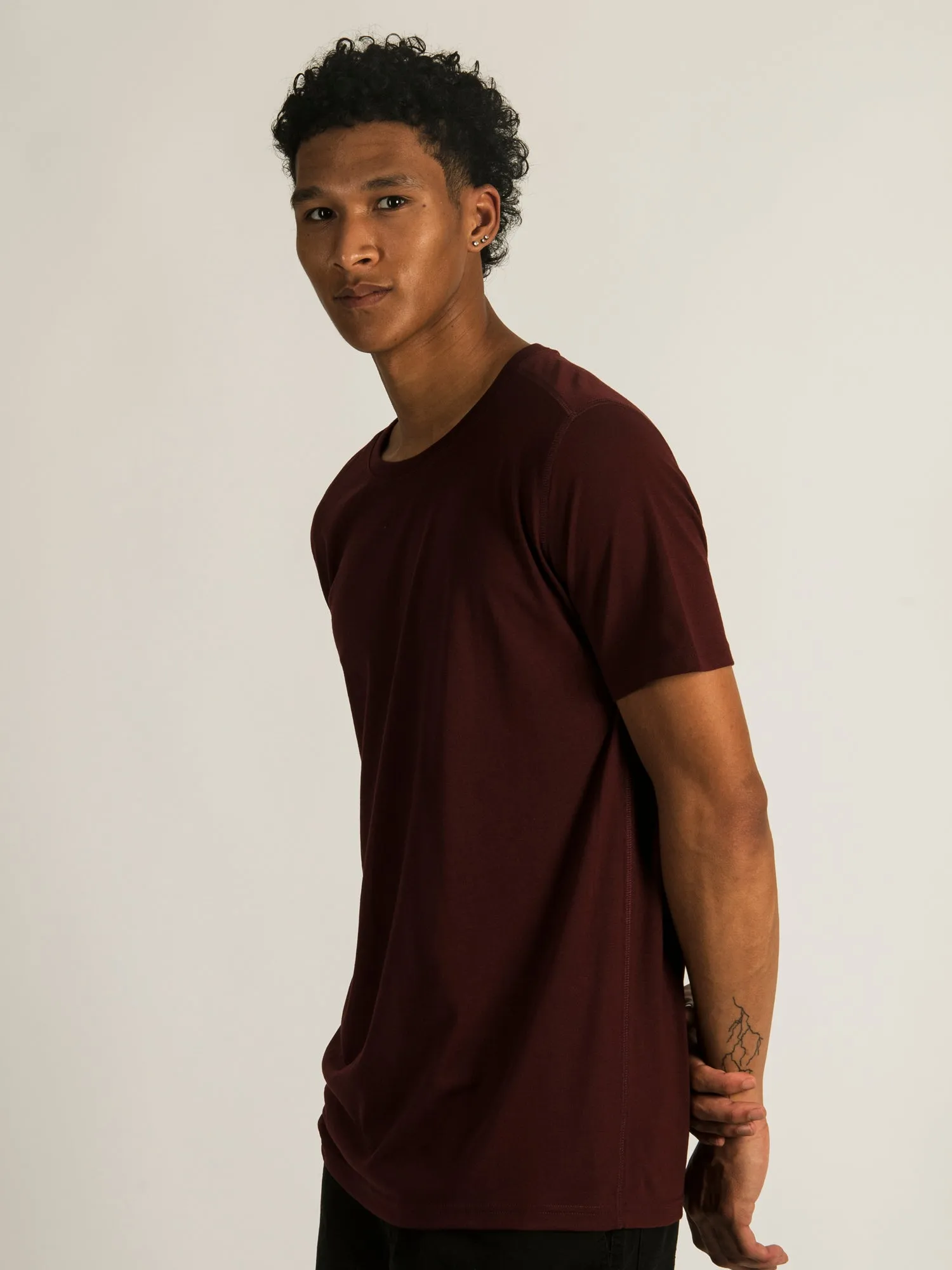 VICTOR CREWNECK TEE - PORT sold by Boathouse product image thumbnail 3