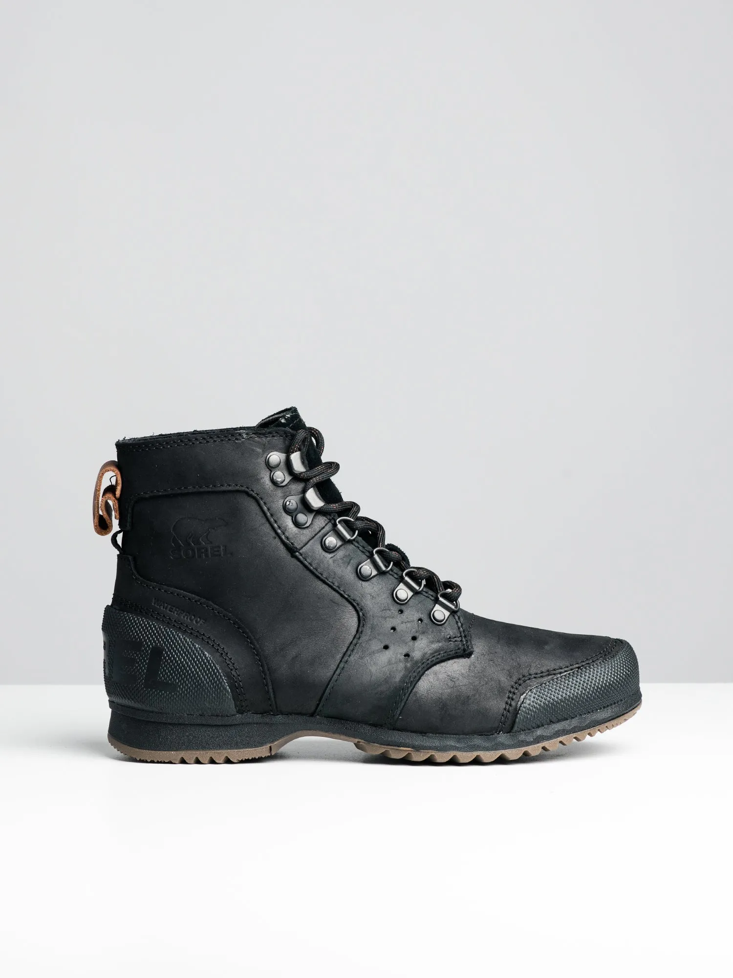 MENS ANKENY MID HIKER - BLACK - CLEARANCE sold by Boathouse