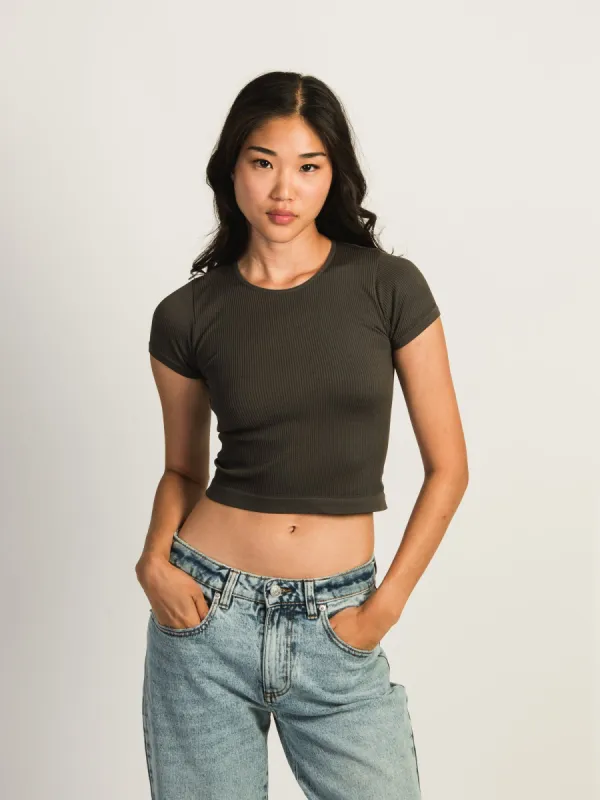 HARLOW RIBBED SEAMLESS TEE - CHARCOAL sold by Boathouse