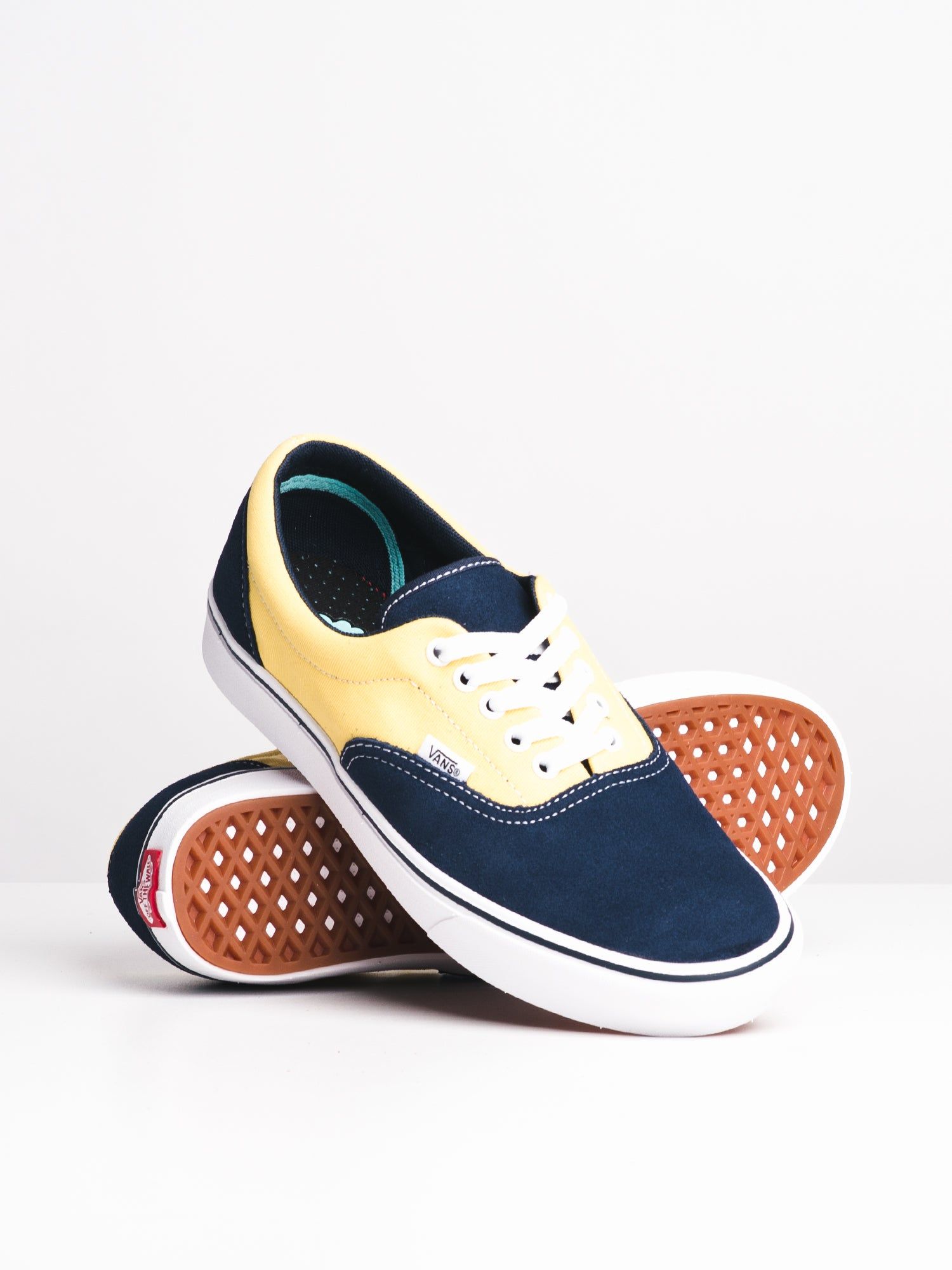 MENS COMFYCUSH ERA - BLUE/GOLD - CLEARANCE sold by Boathouse product image thumbnail 2