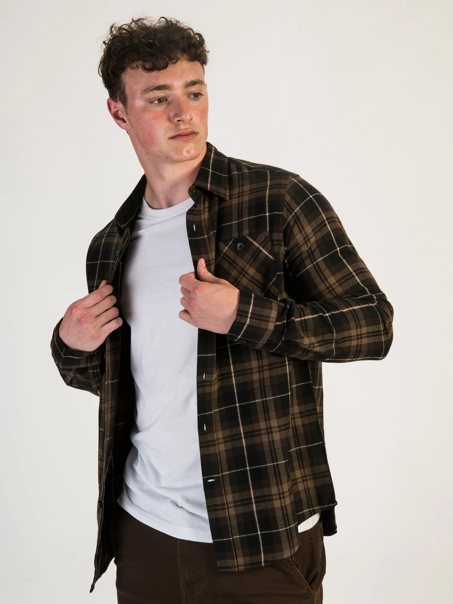 KOLBY CLASSIC PLAID BUTTON UP sold by Boathouse product image thumbnail 3