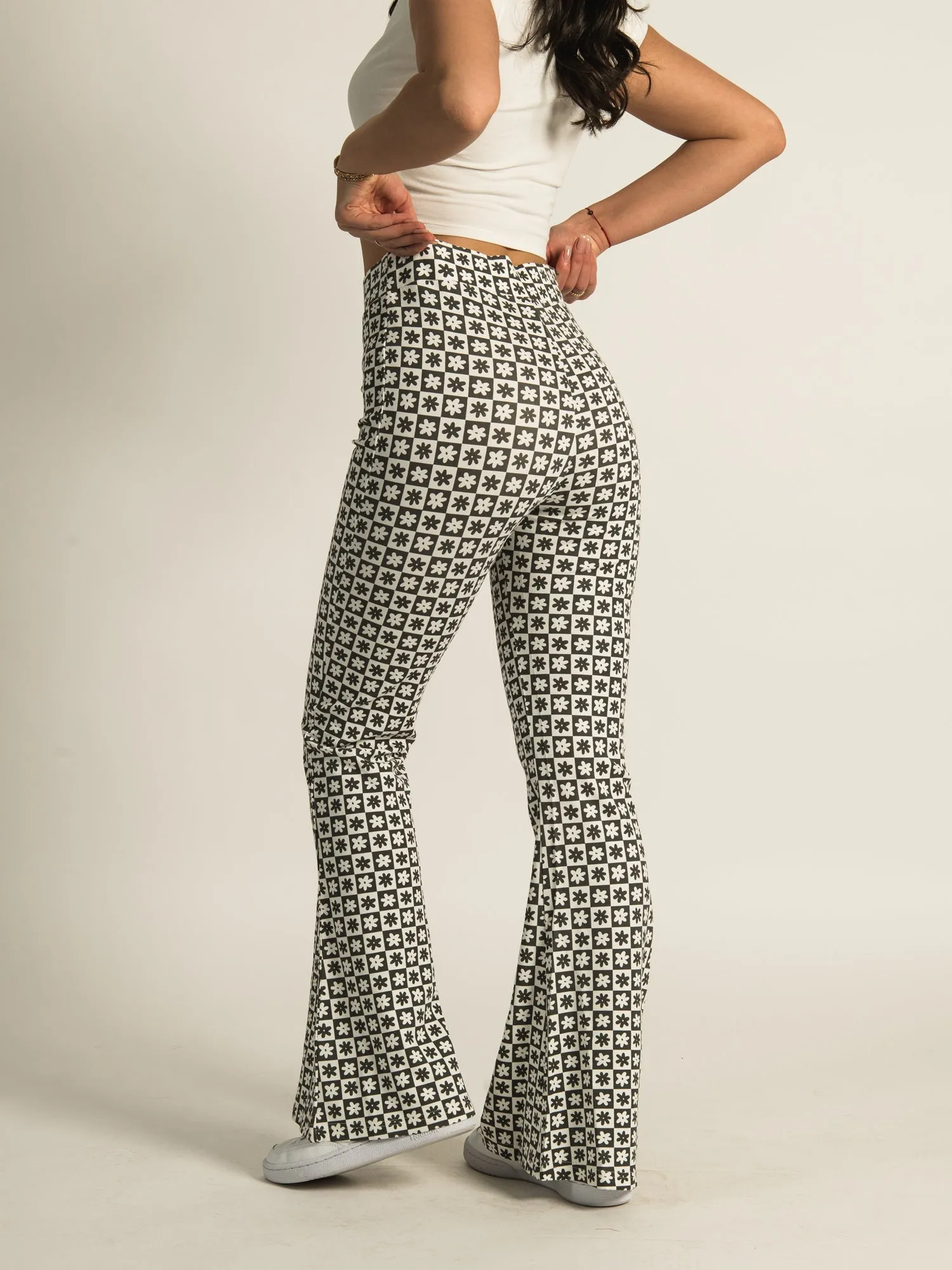 HARLOW HIGHRISE PRINT FLARE PANT - CLEARANCE sold by Boathouse product image thumbnail 4