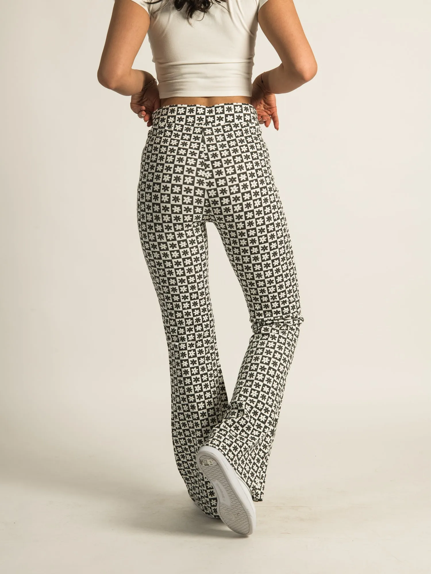 HARLOW HIGHRISE PRINT FLARE PANT - CLEARANCE sold by Boathouse product image thumbnail 5
