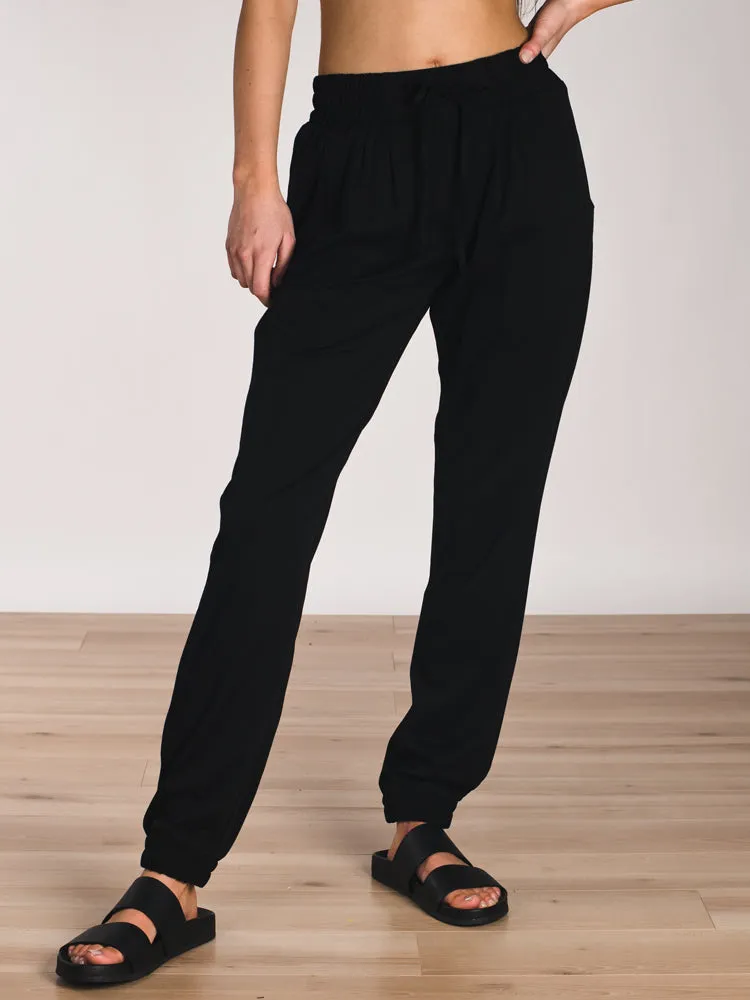 WOMENS SKYE PANT - CLEARANCE sold by Boathouse
