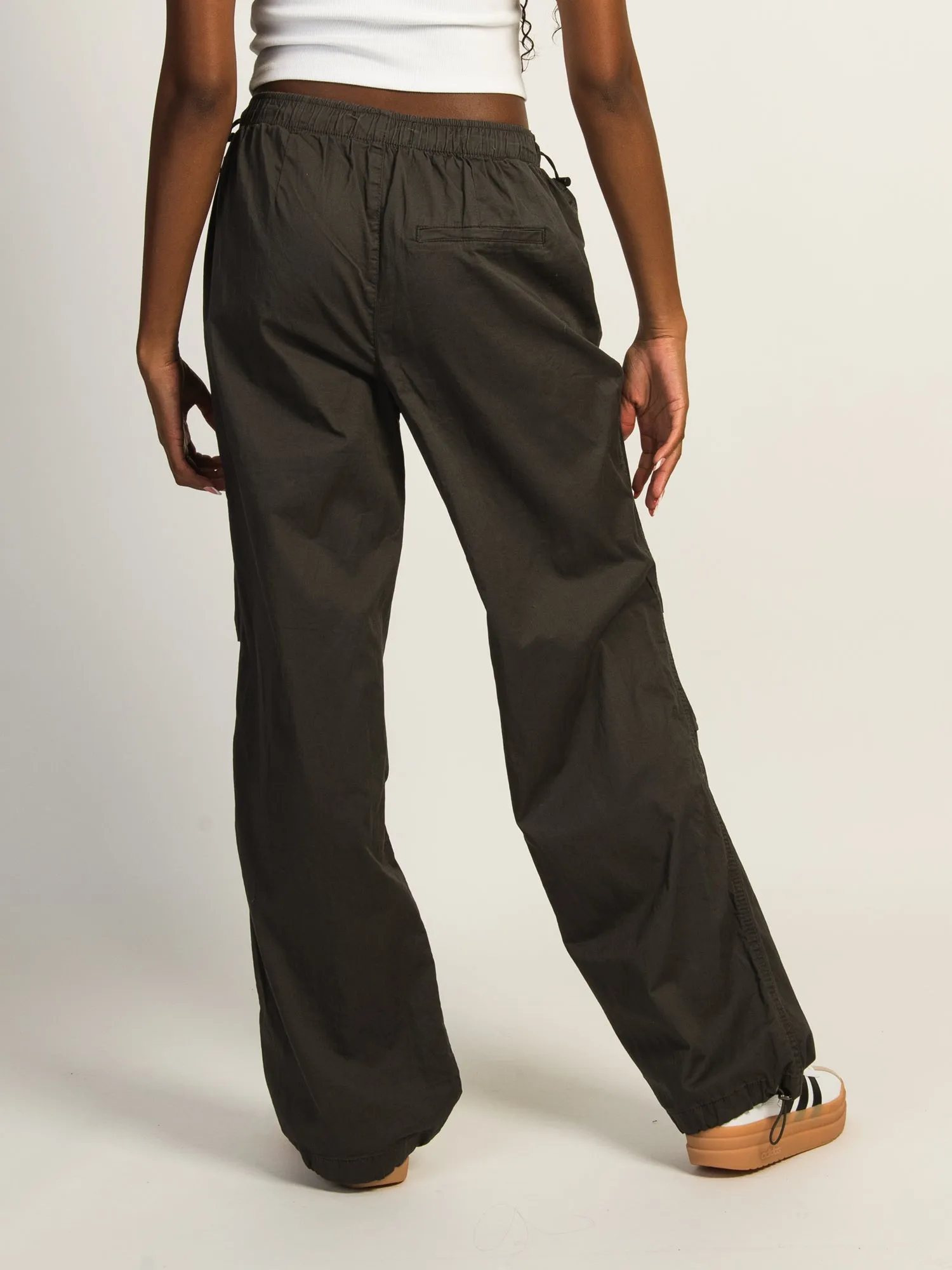 HARLOW PAXTON PARACHUTE PANT - CHARCOAL sold by Boathouse product image thumbnail 4