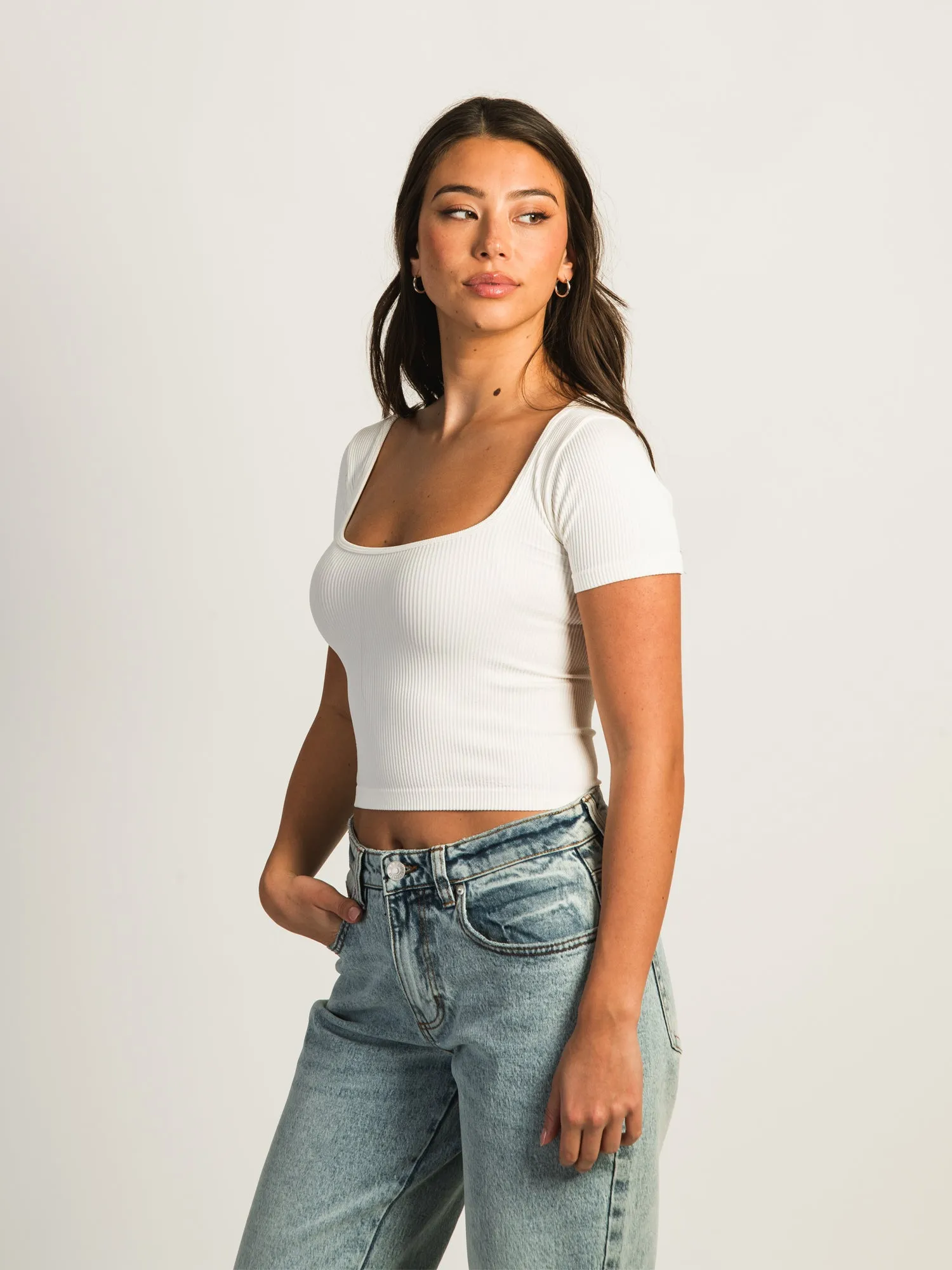 HARLOW SQUARENECK SEAMLESS TEE - OFF WHITE sold by Boathouse product image thumbnail 2