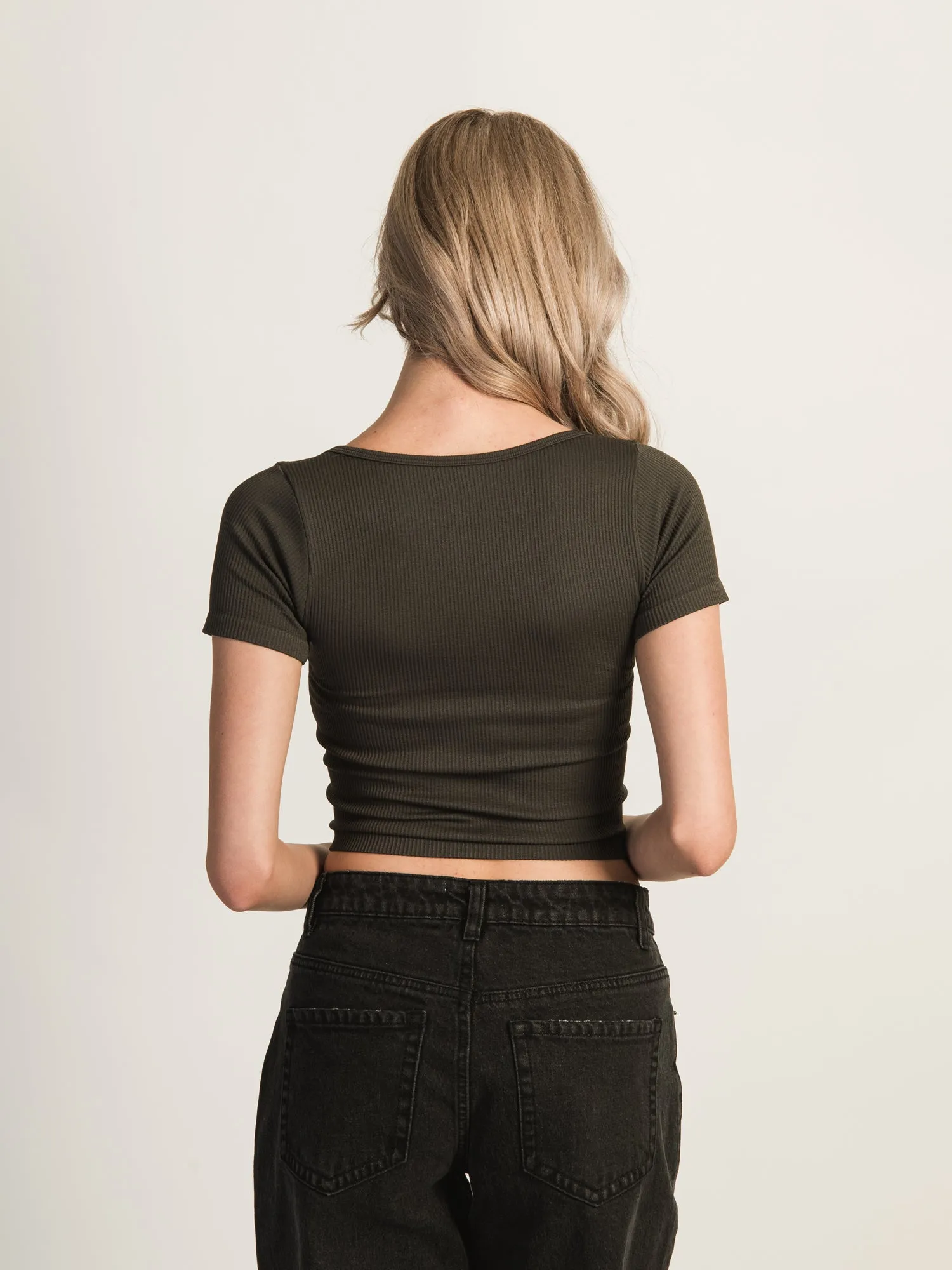 HARLOW SQUARENECK SEAMLESS TEE - CHARCOAL sold by Boathouse product image thumbnail 3
