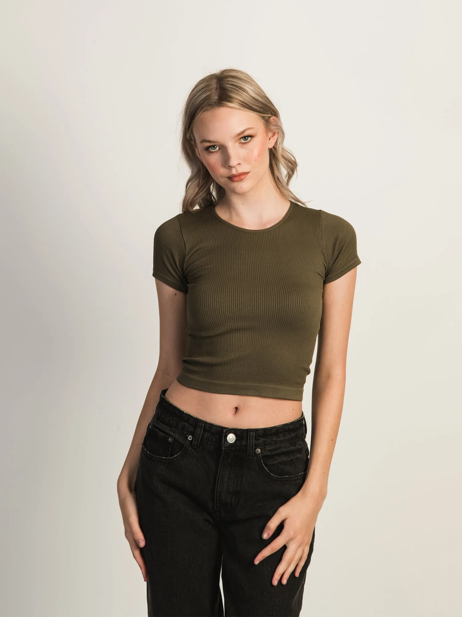 HARLOW RIBBED SEAMLESS TEE - ARMY sold by Boathouse