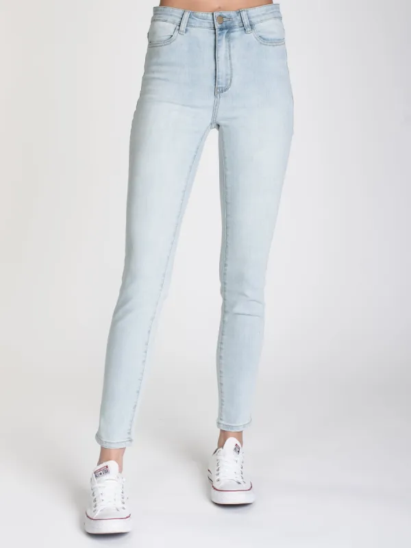 WOMENS HI-RISE SKINNY DENIM - LIGHT - CLEARANCE sold by Boathouse