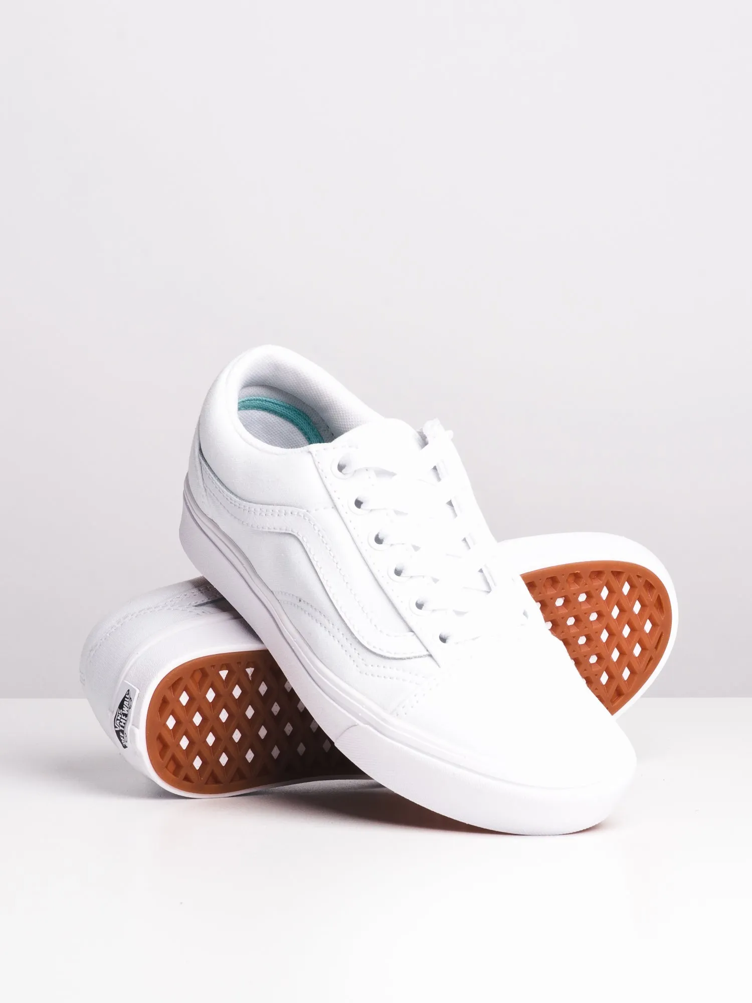 WOMENS VANS COMFYCUSH OLD SKOOL SNEAKER sold by Boathouse product image thumbnail 2
