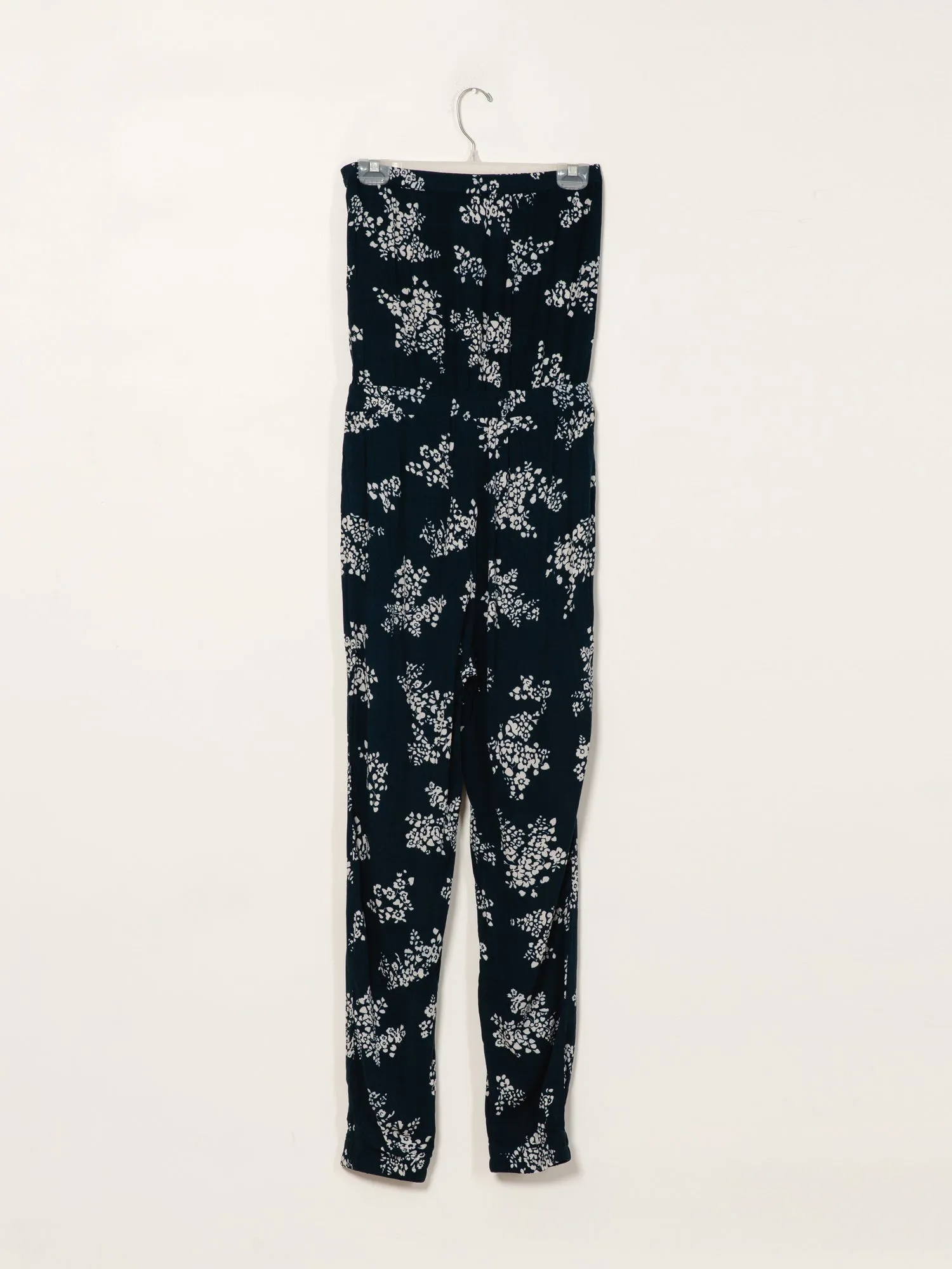 HARLOW ELLIE PRINTED TUBE JUMPSUIT - CLEARANCE sold by Boathouse product image thumbnail 5