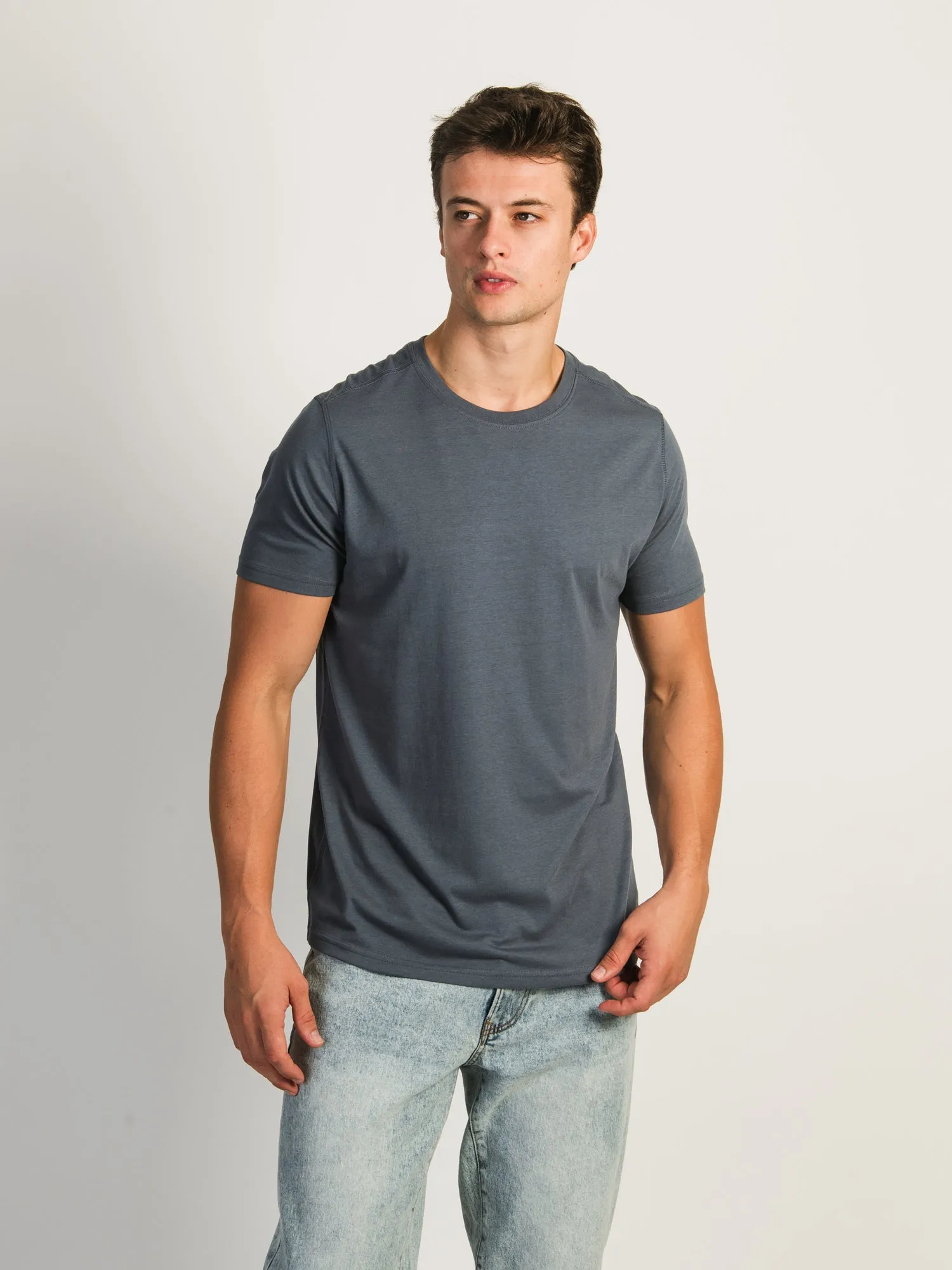 VICTOR CREWNECK TEE- BLUE sold by Boathouse