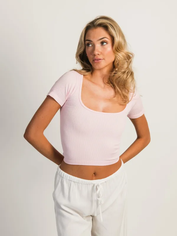 HARLOW SQUARENECK SEAMLESS TEE - LIGHT PINK sold by Boathouse