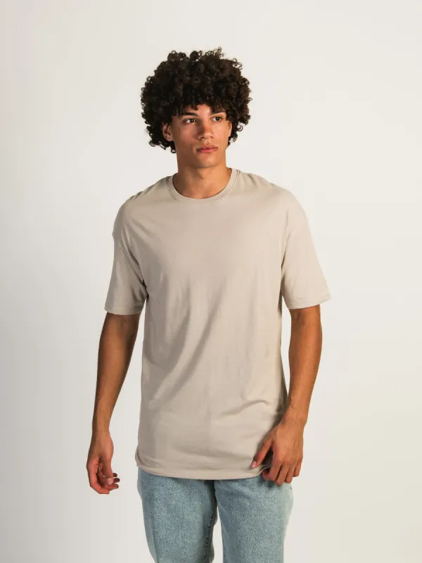 LONG FIT TEE - PEBBLE sold by Boathouse