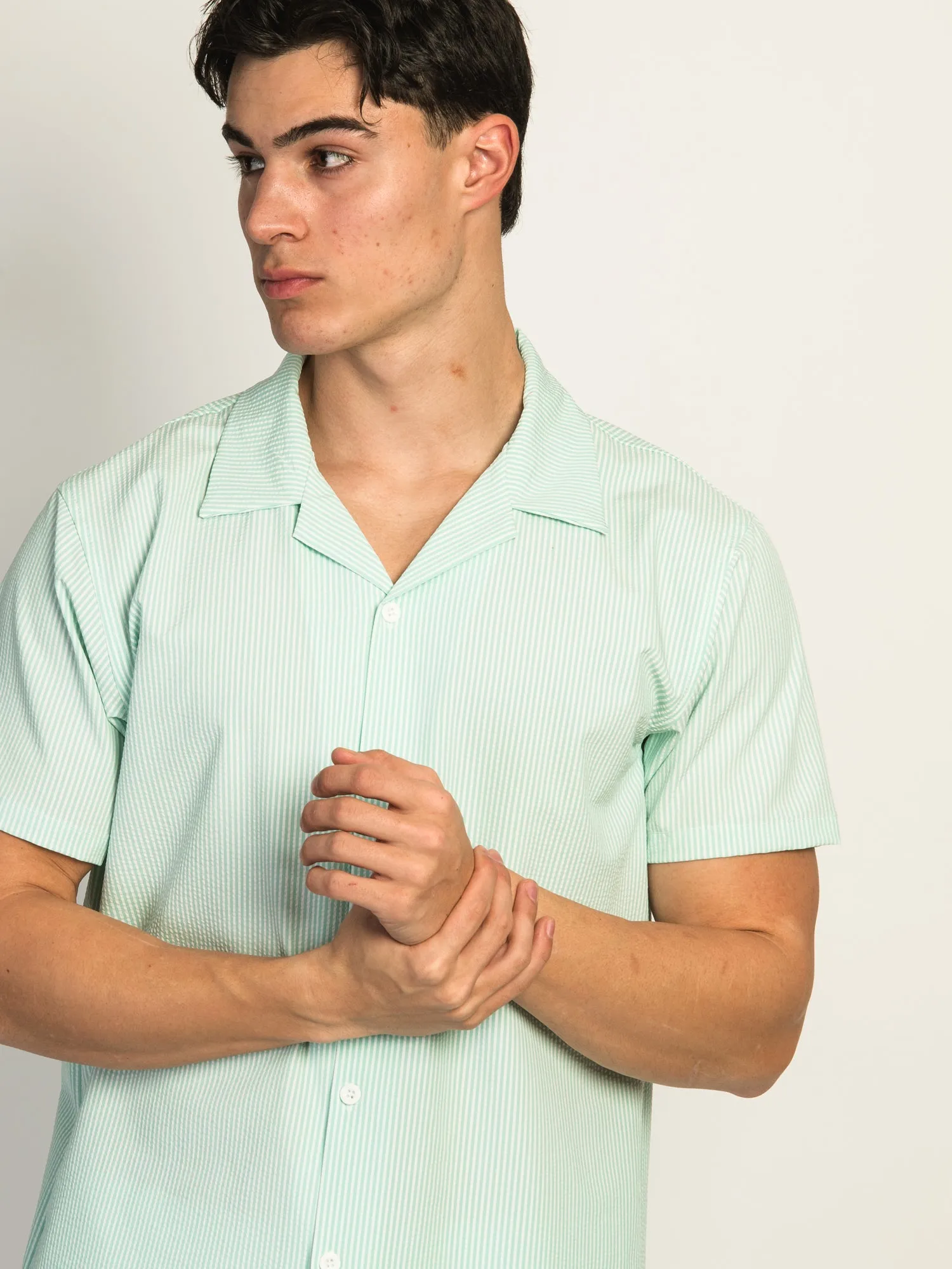 ISLAND HAZE SEERSUCKER SHORT SLEEVE WOVEN SHIRT - SKY BLUE sold by Boathouse product image thumbnail 3