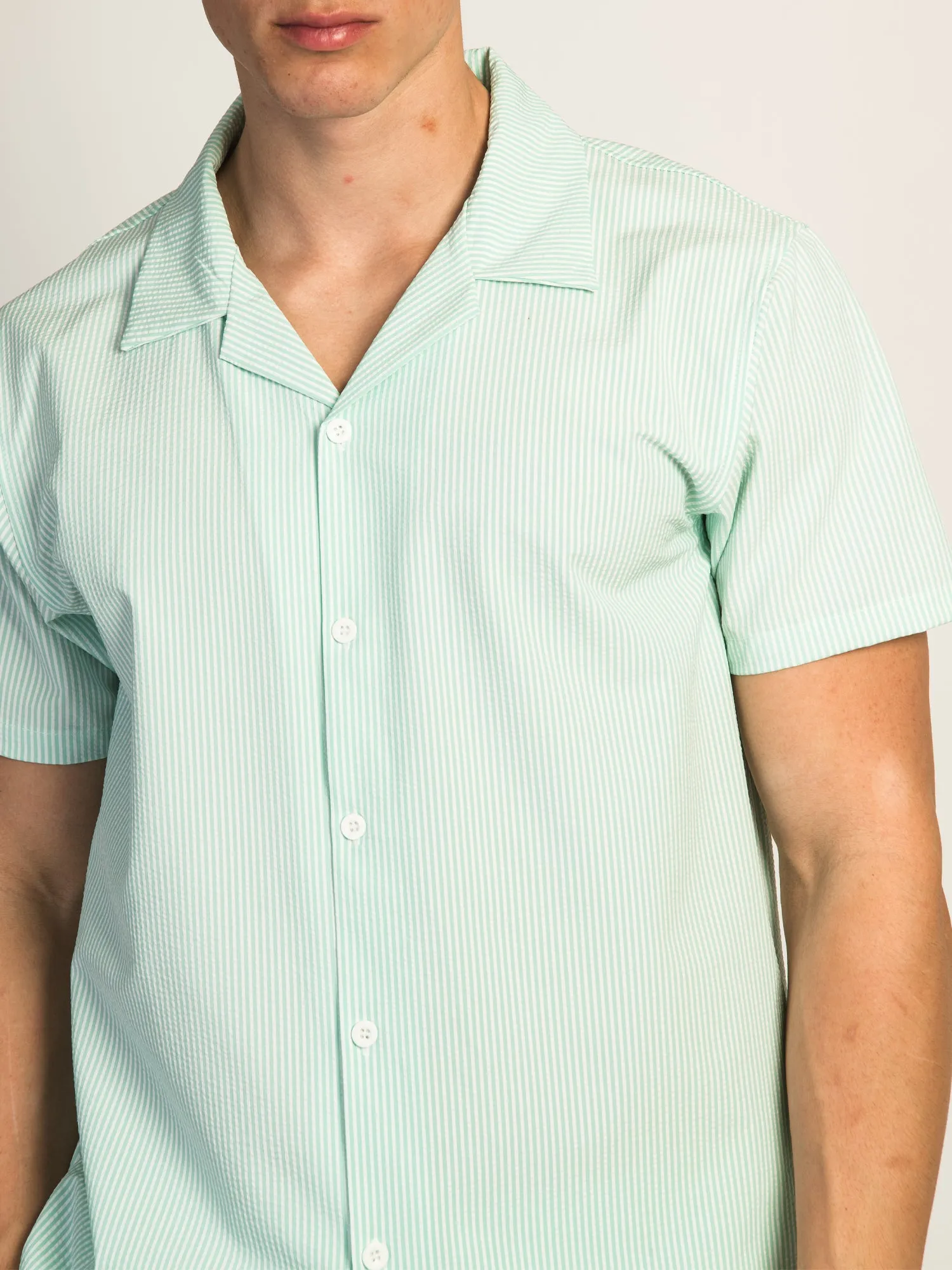 ISLAND HAZE SEERSUCKER SHORT SLEEVE WOVEN SHIRT - SKY BLUE sold by Boathouse product image thumbnail 4