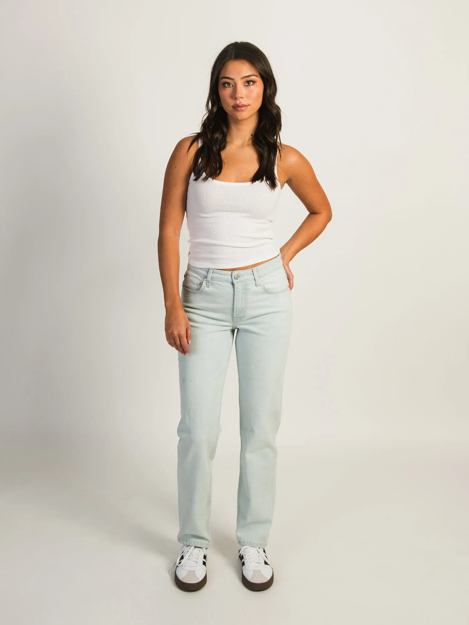 HARLOW MID-RISE STRAIGHT JEAN sold by Boathouse product image thumbnail 2