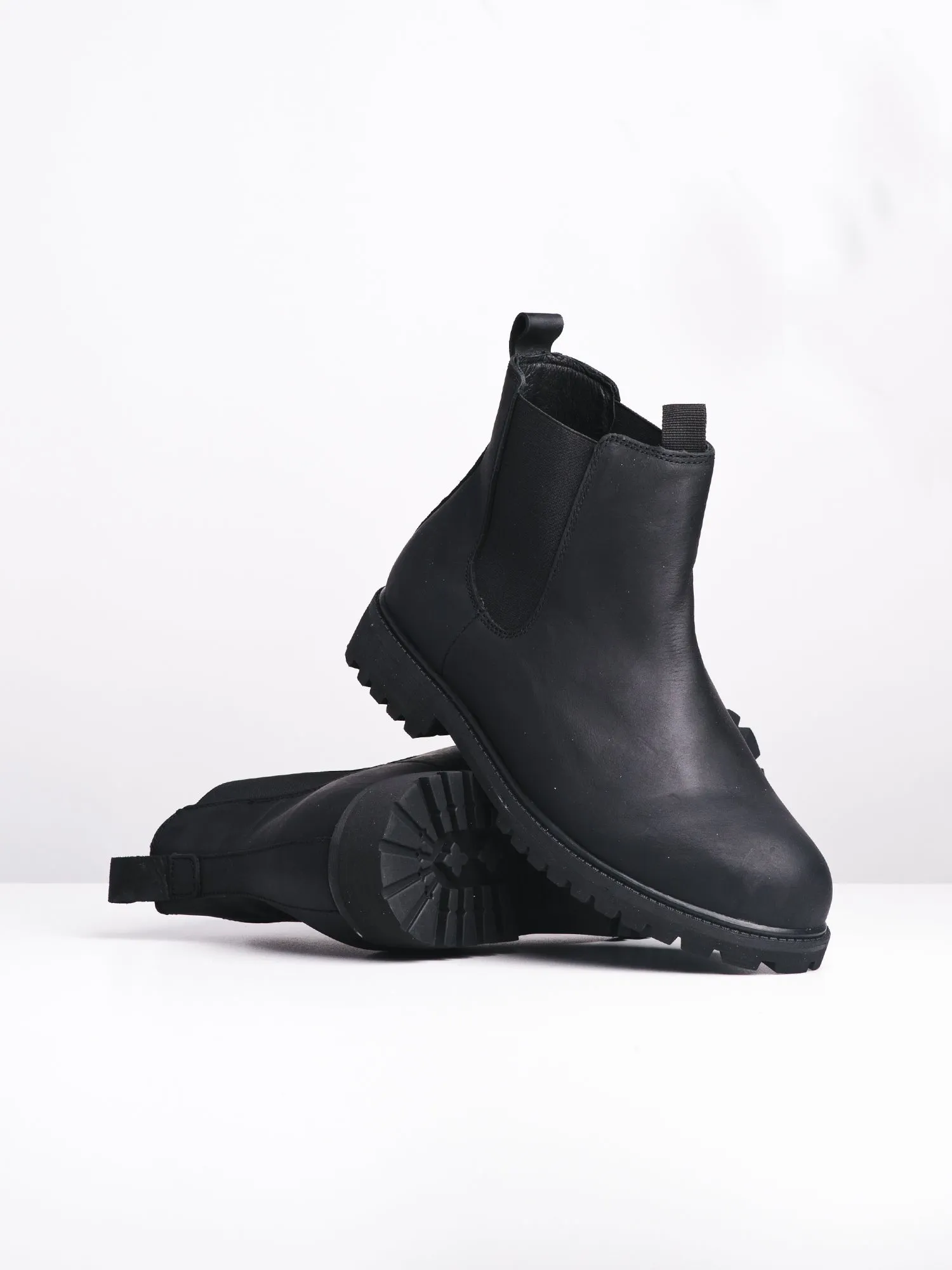 MENS FINLEY - BLACK-D4B - CLEARANCE sold by Boathouse product image thumbnail 2