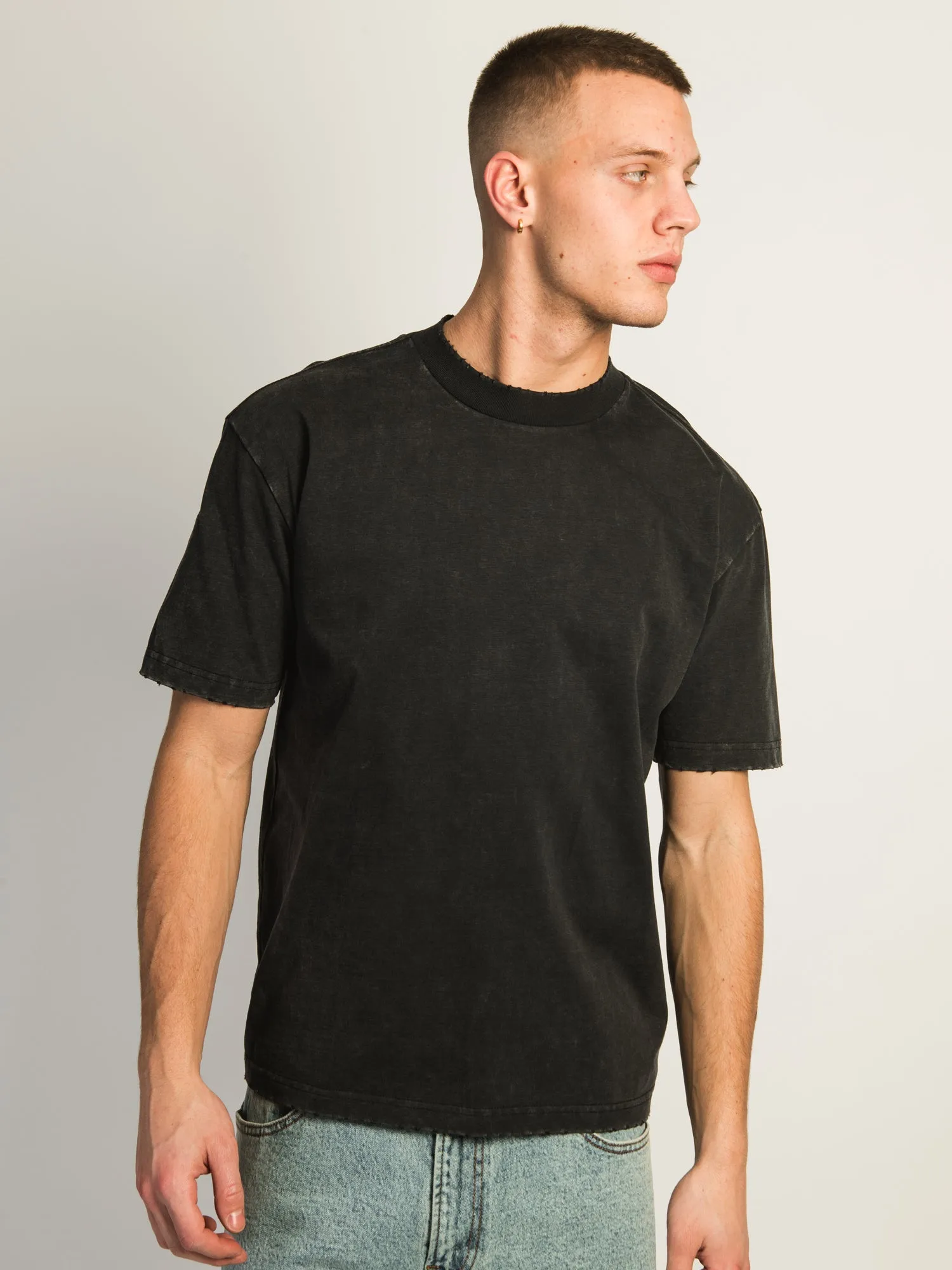 KOLBY HEAVYWEIGHT T-SHIRT - BLACK sold by Boathouse