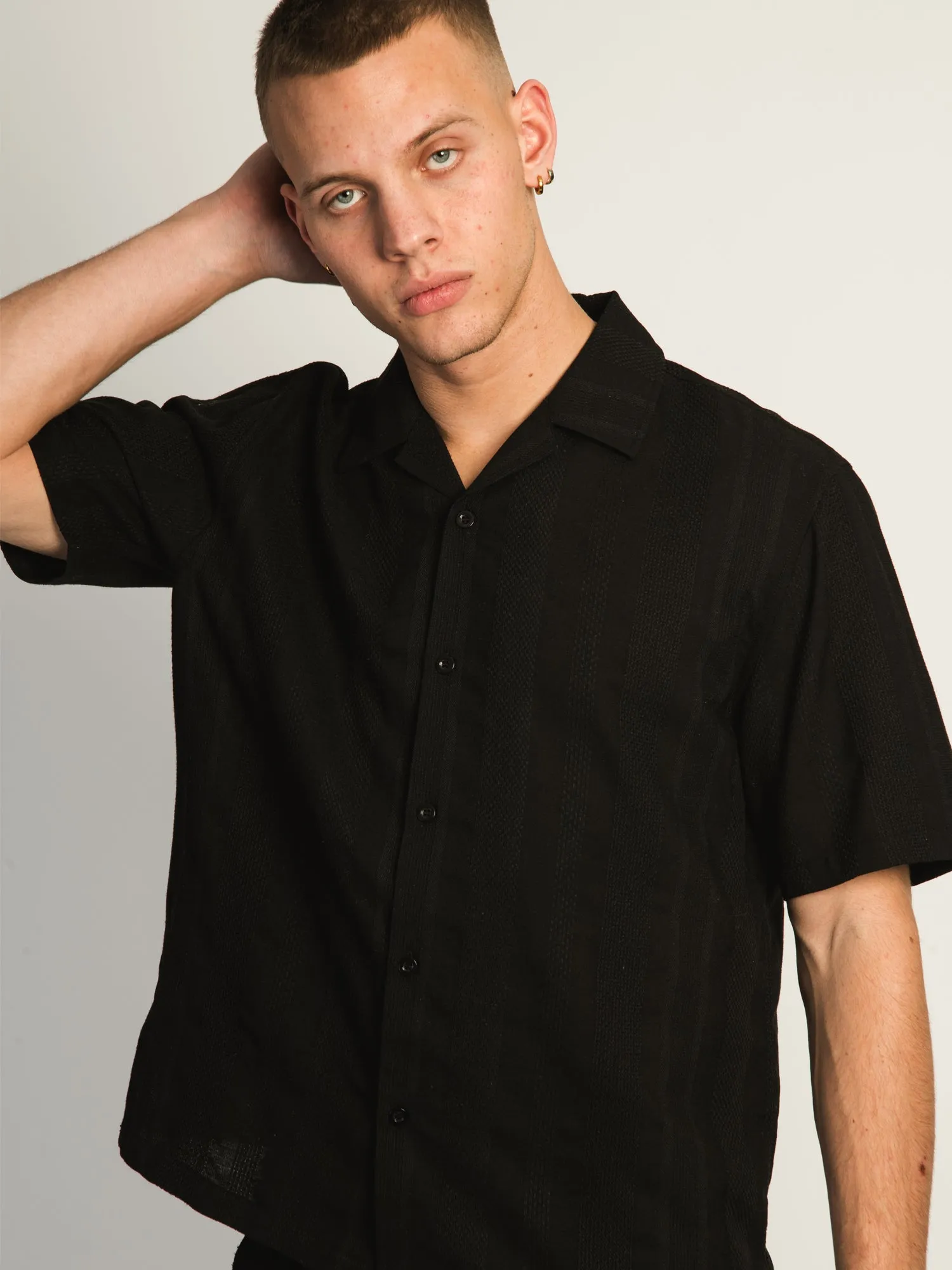 KOLBY BOXY FIT SHIRT - BLACK sold by Boathouse
