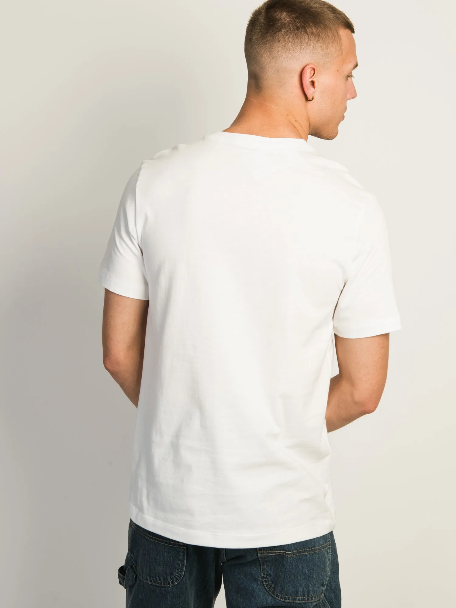 NIKE SPORTSWEAR CLUB T-SHIRT sold by Boathouse product image thumbnail 5