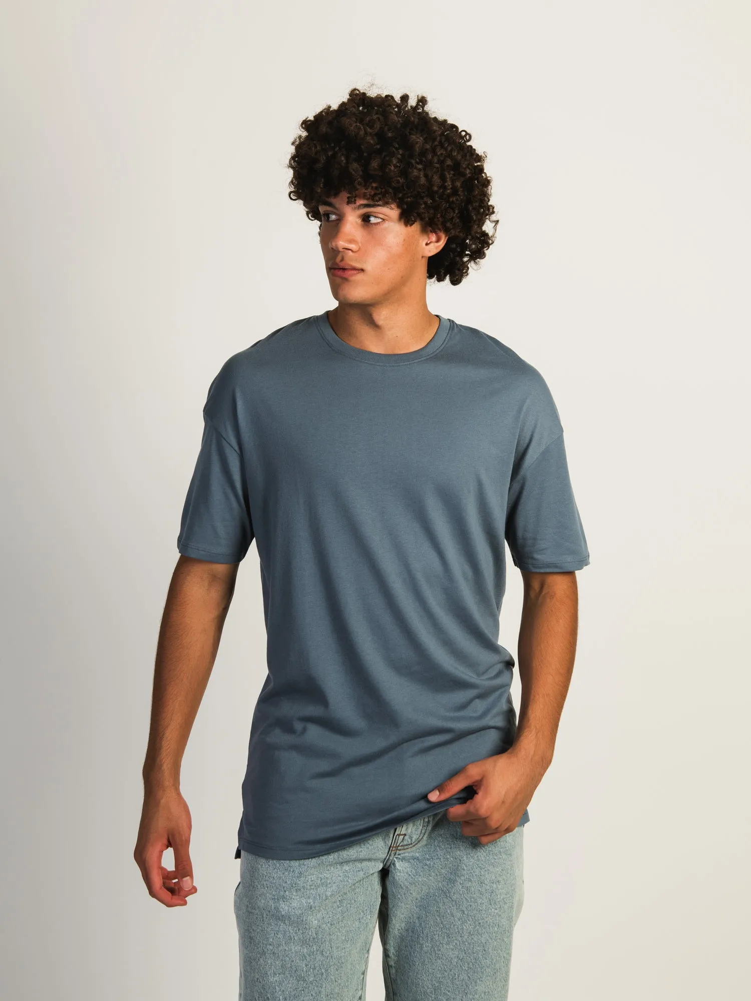 LONG FIT TEE - STEEL sold by Boathouse