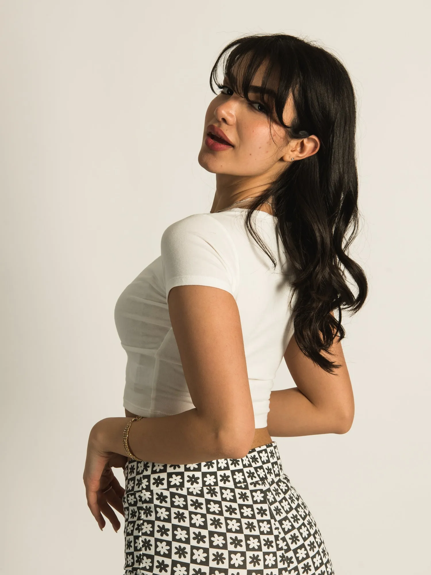 HARLOW DORA SOLID VNECK TEE - CLEARANCE sold by Boathouse product image thumbnail 4