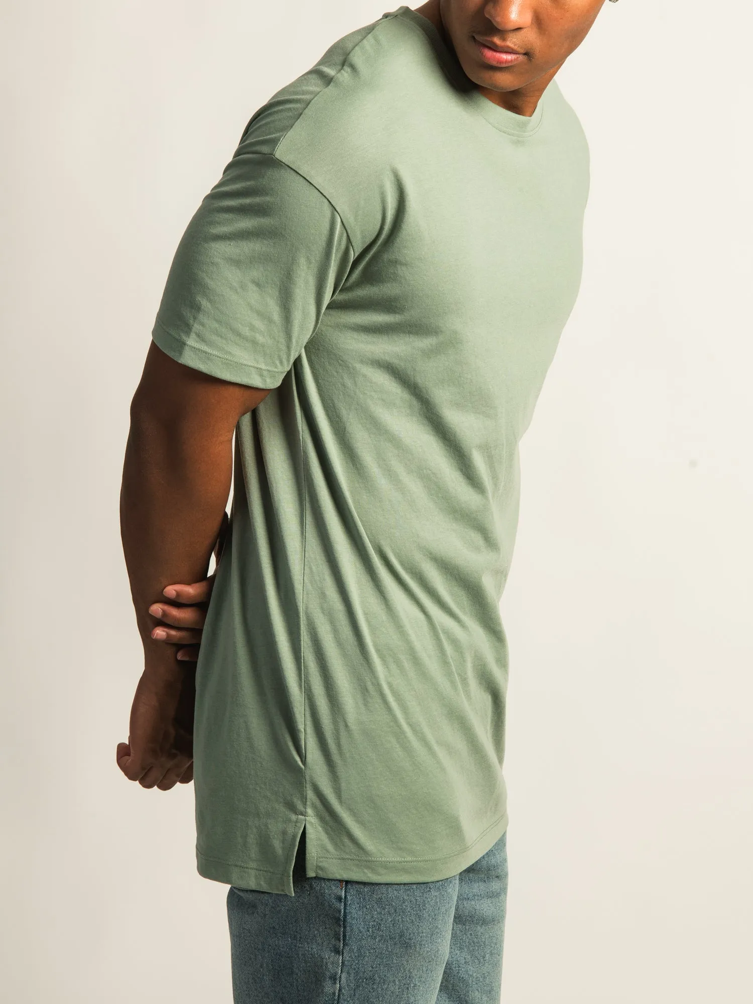 LONG FIT TEE- GREEN sold by Boathouse product image thumbnail 4