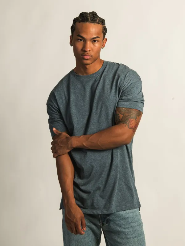 LONG FIT TEE- NAVY sold by Boathouse