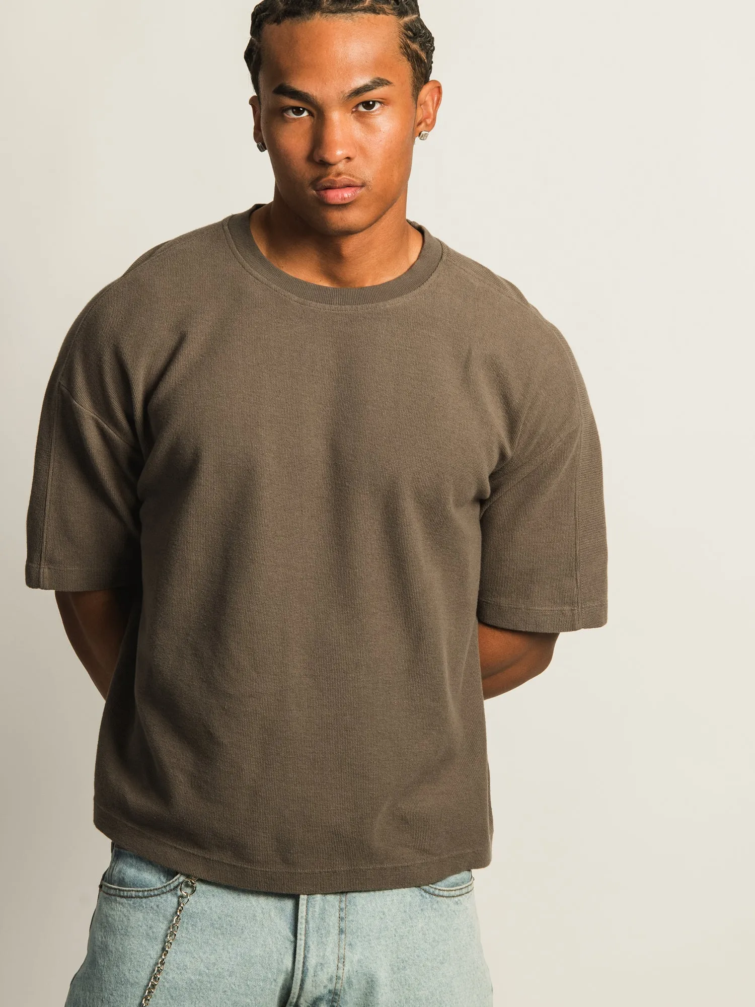 KOLBY SHORT CUT KNIT TEE- IRON sold by Boathouse