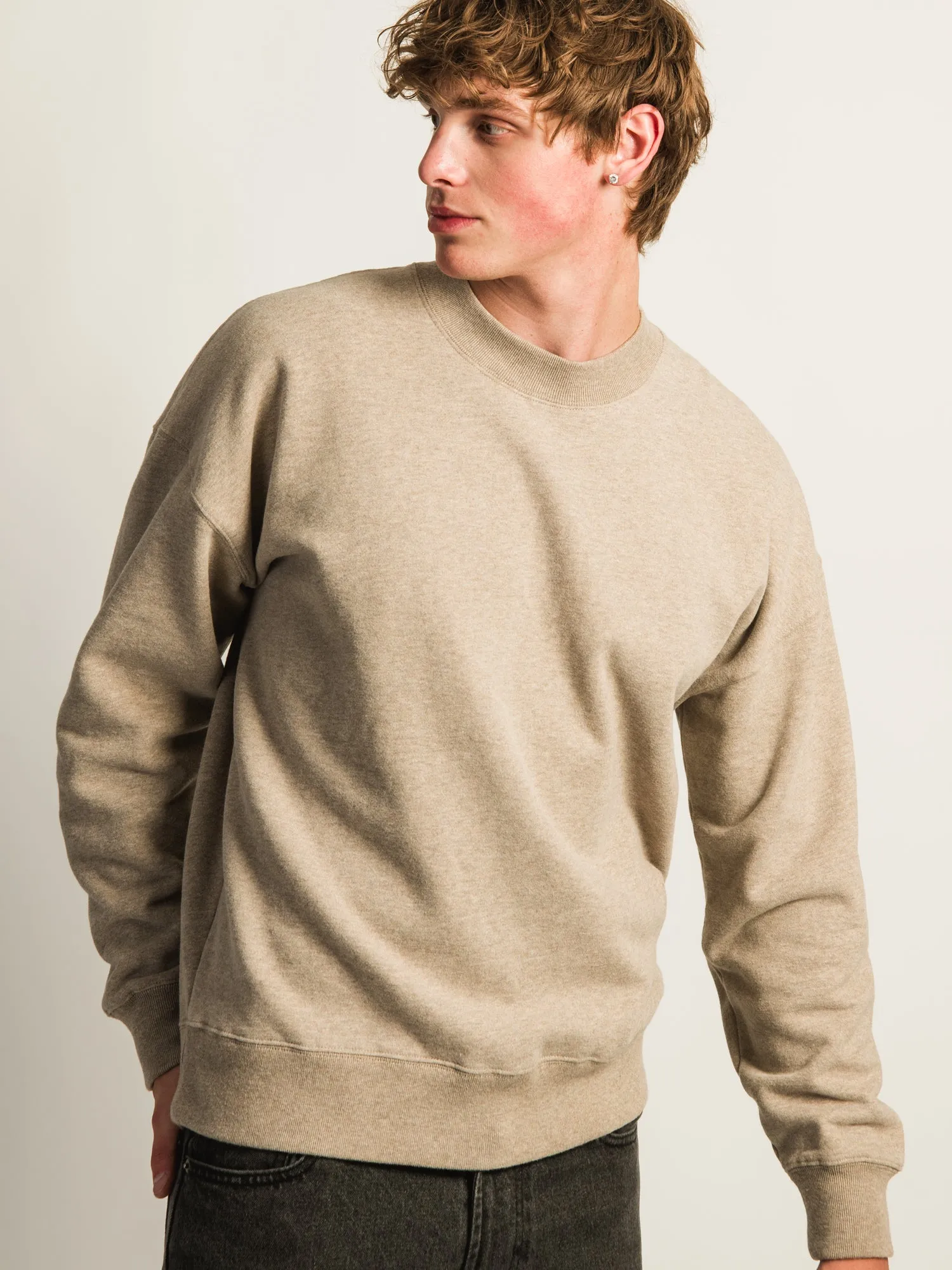 KOLBY RELAXED CREW FIT - BROWN sold by Boathouse