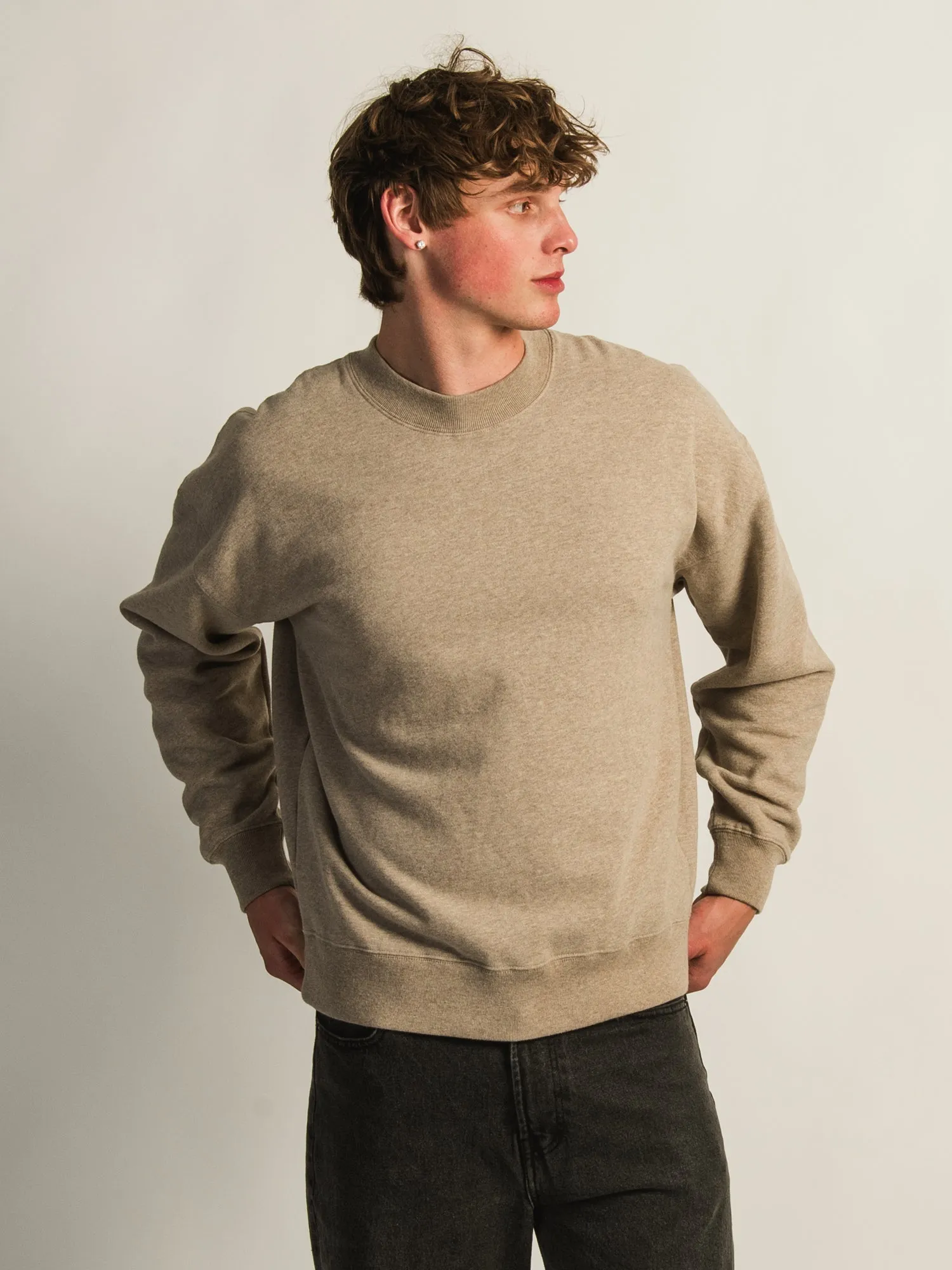 KOLBY RELAXED CREW FIT - BROWN sold by Boathouse product image thumbnail 3