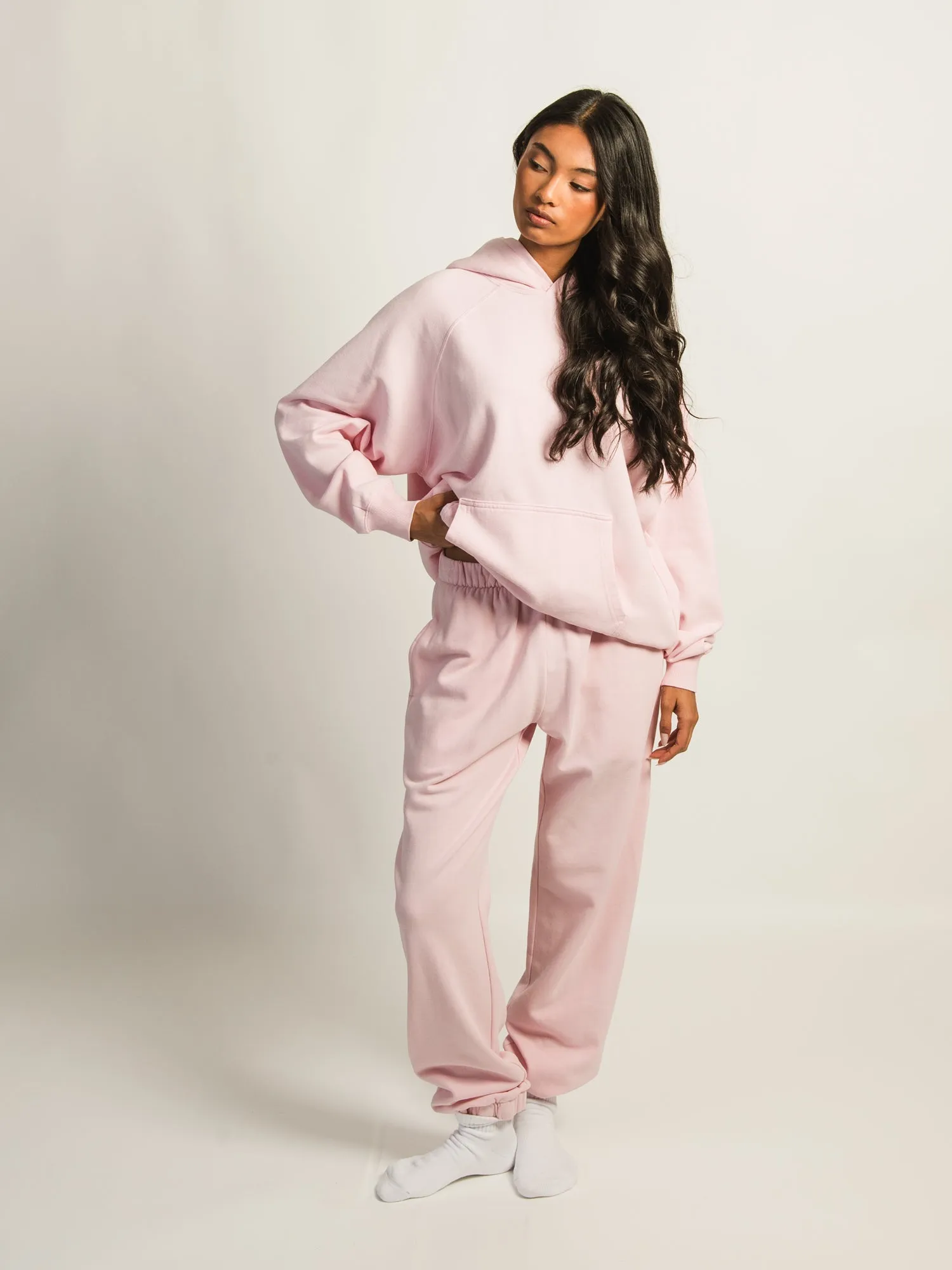 HARLOW JORDANA RELAXED SWEATPANT - LIGHT PINK sold by Boathouse product image thumbnail 2