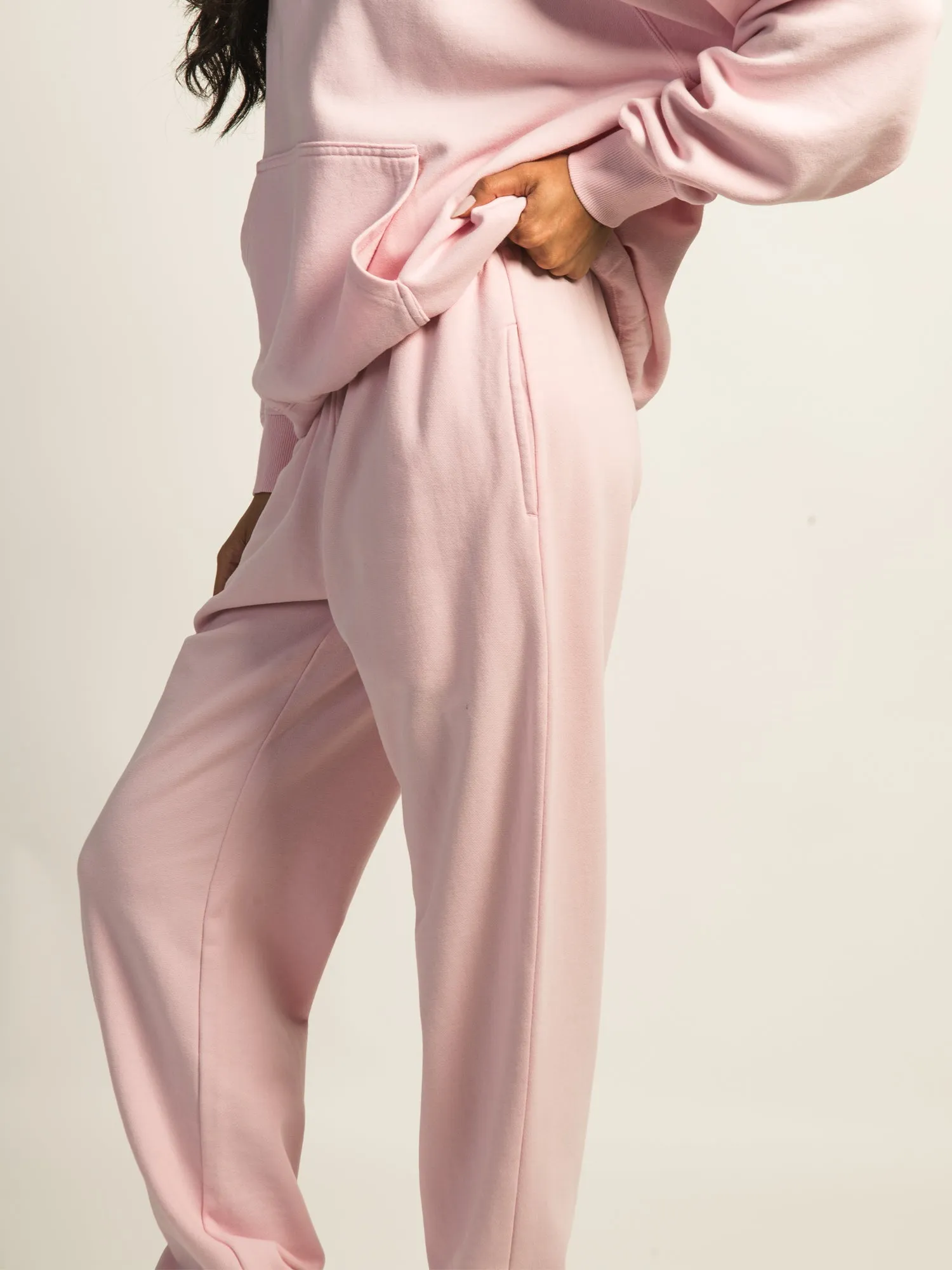 HARLOW JORDANA RELAXED SWEATPANT - LIGHT PINK sold by Boathouse product image thumbnail 3