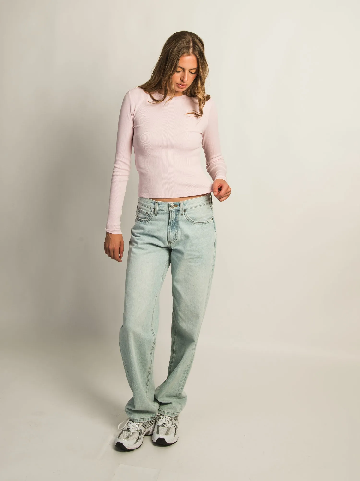 HARLOW ESSENTIAL CREWNECK LONG SLEEVE TEE - LIGHT PINK sold by Boathouse product image thumbnail 2