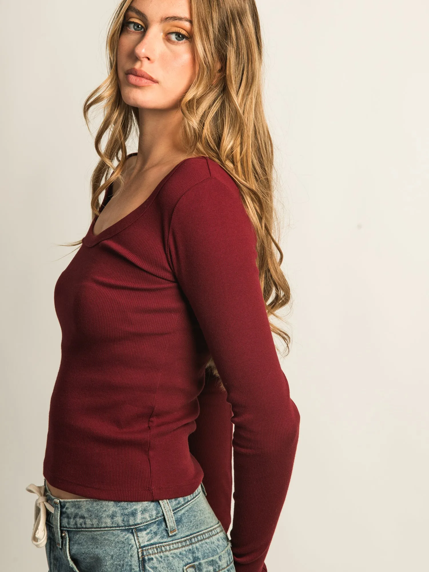 HARLOW ESSENTIAL LONG SLEEVE SCOOP NECK - BURGUNDY sold by Boathouse product image thumbnail 4