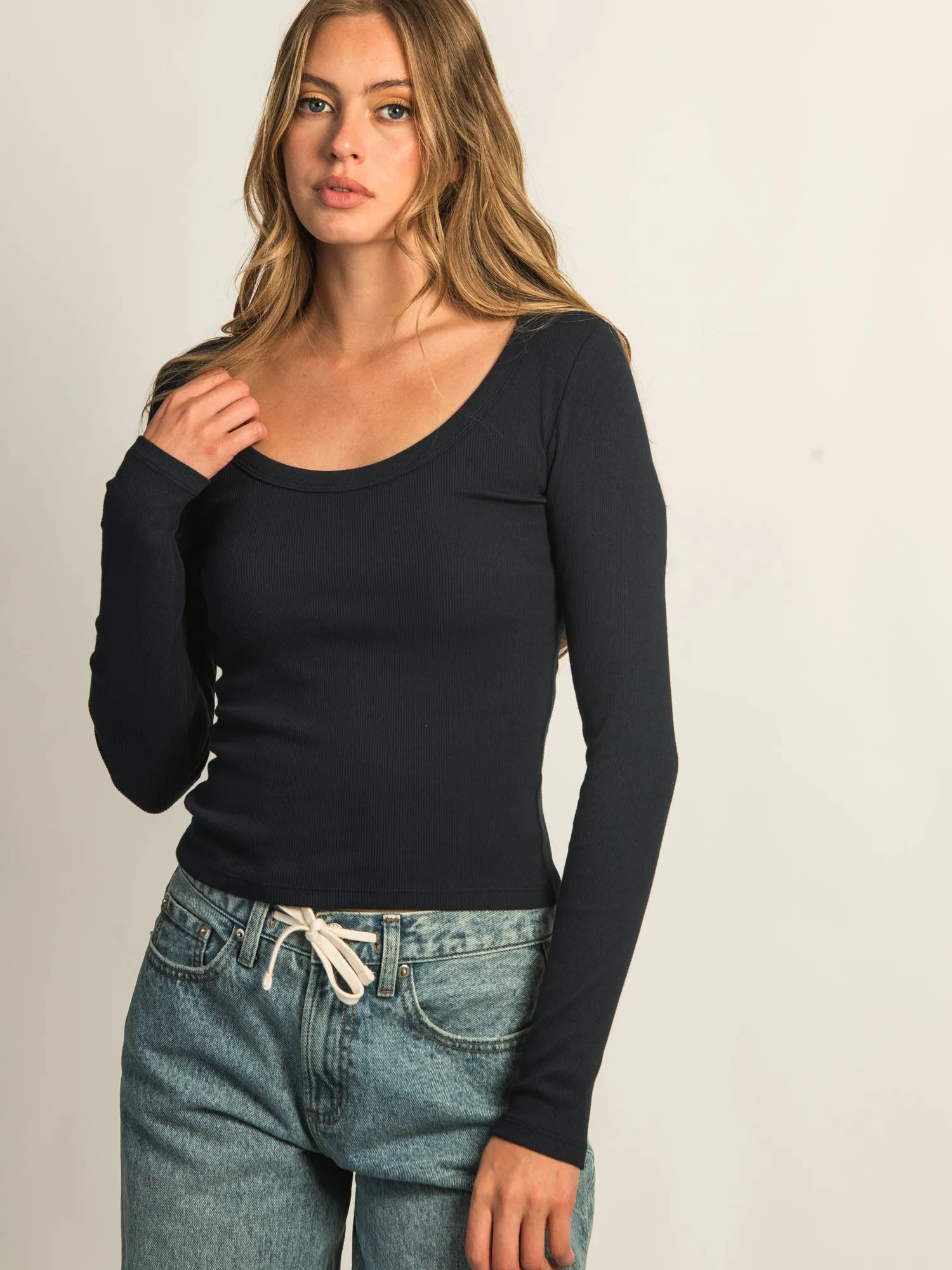 HARLOW ESSENTIAL LONG SLEEVE SCOOP NECK - NAVY sold by Boathouse product image thumbnail 3