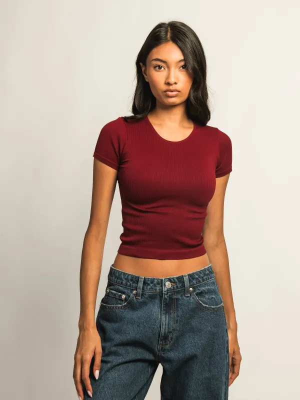 HARLOW RIBBED SEAMLESS TEE - BURGUNDY sold by Boathouse