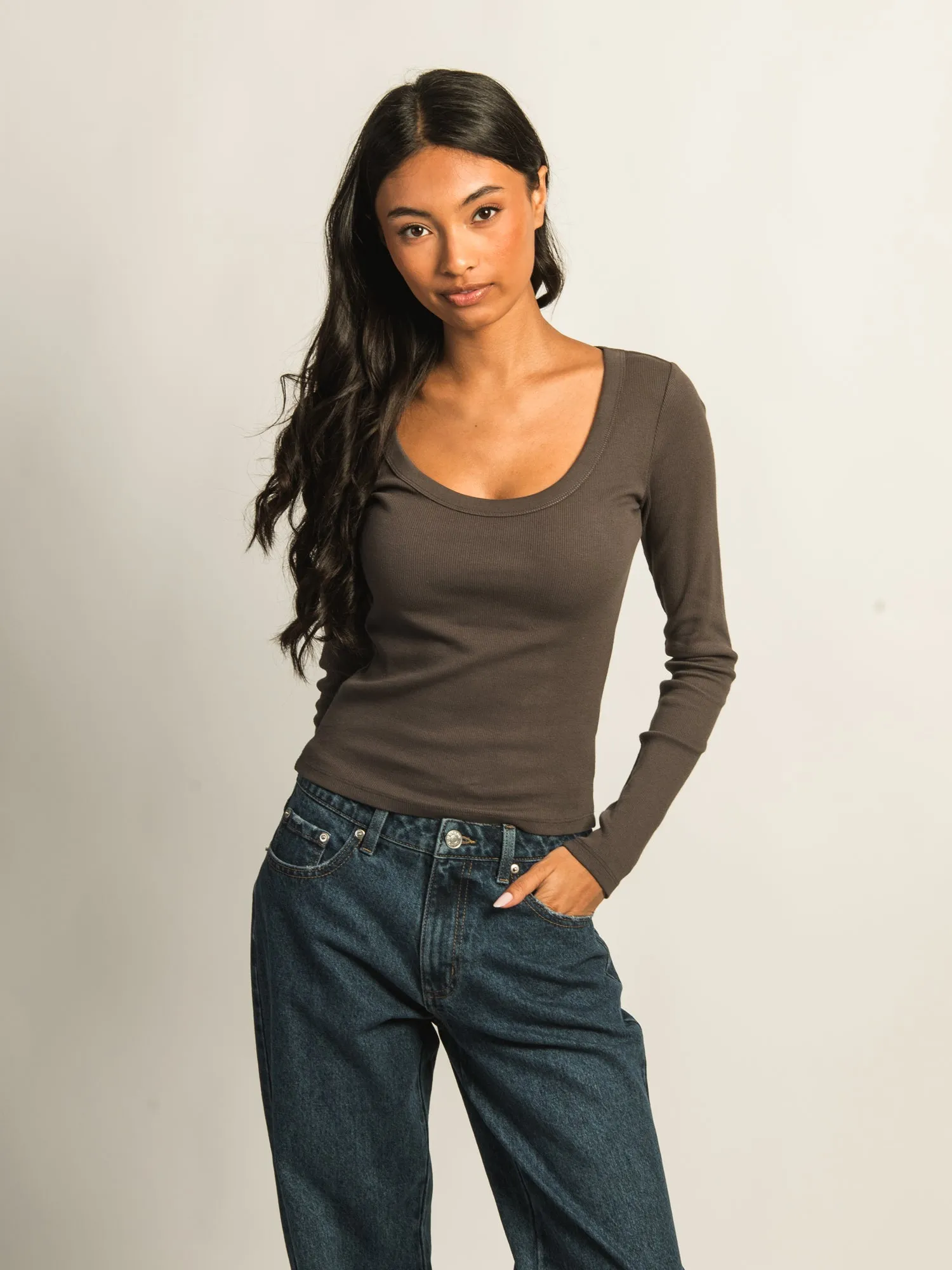 HARLOW ESSENTIAL SCOOP NECK LONGSLEEVE - CHARCOAL sold by Boathouse