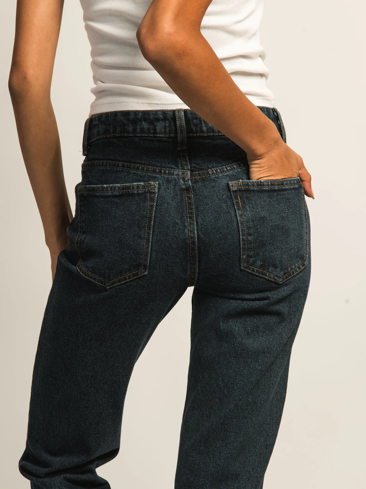 HARLOW MID-RISE STRAIGHT JEAN sold by Boathouse product image thumbnail 5