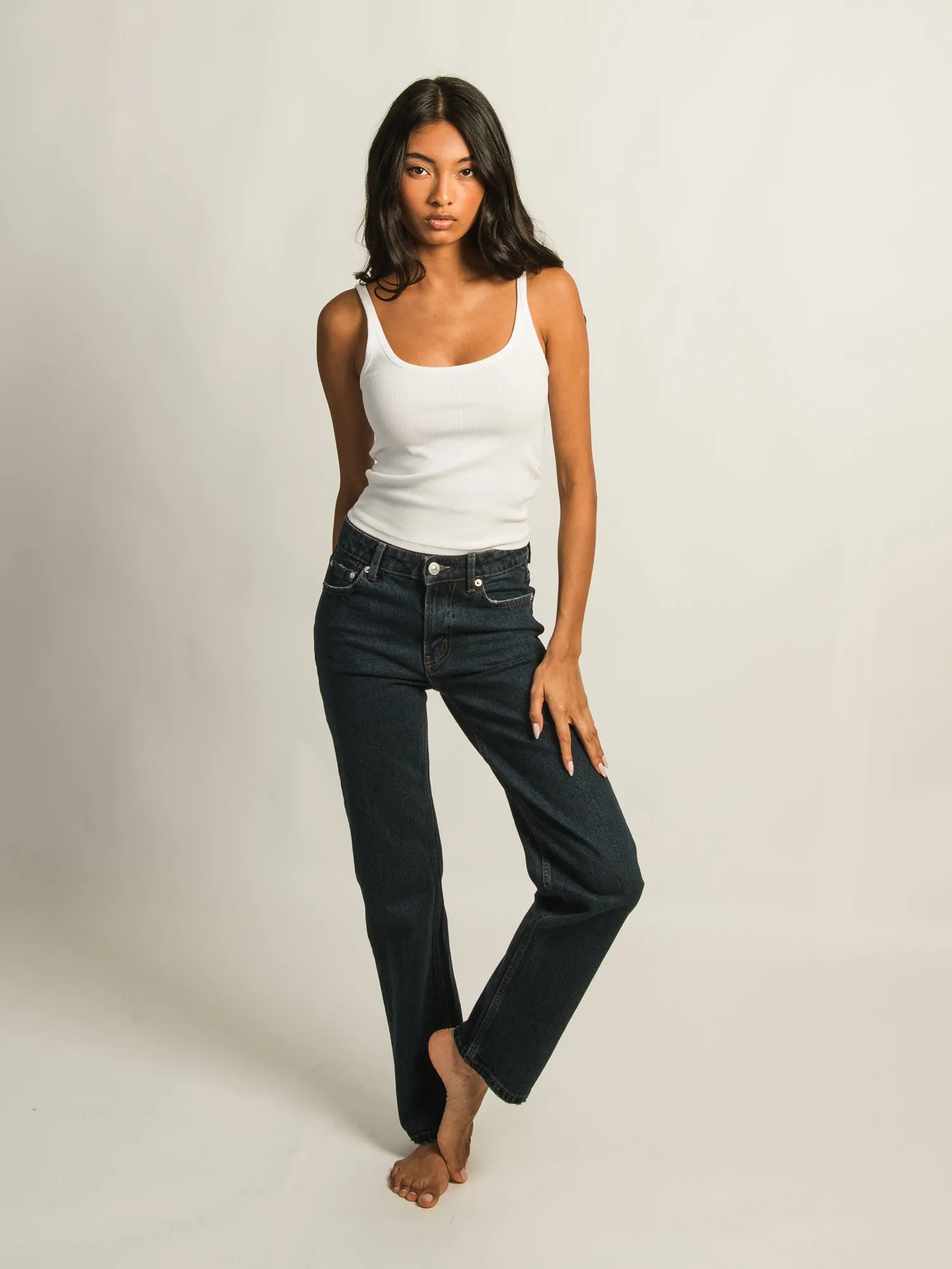 HARLOW MID-RISE STRAIGHT JEAN sold by Boathouse product image thumbnail 2