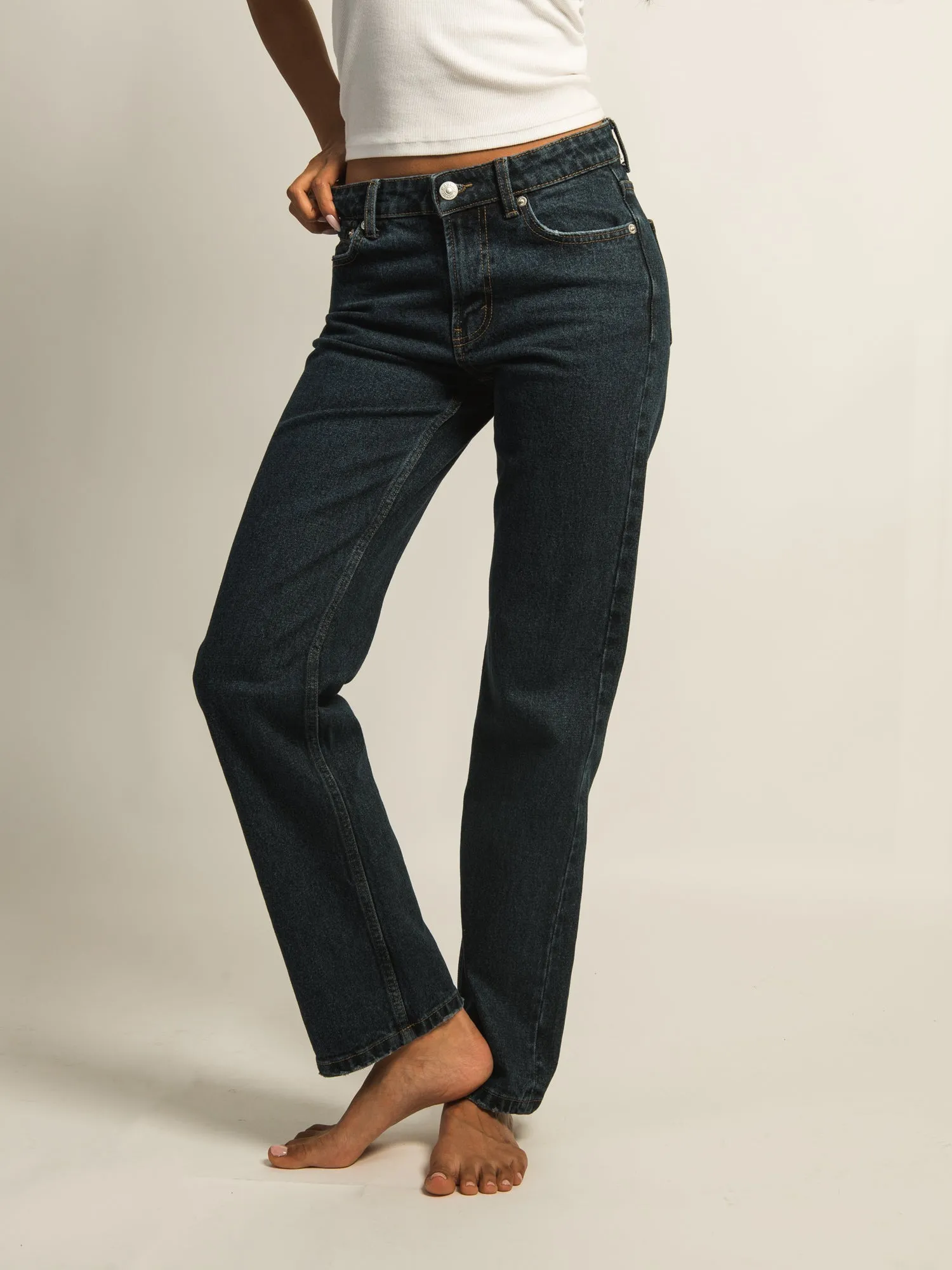 HARLOW MID-RISE STRAIGHT JEAN sold by Boathouse
