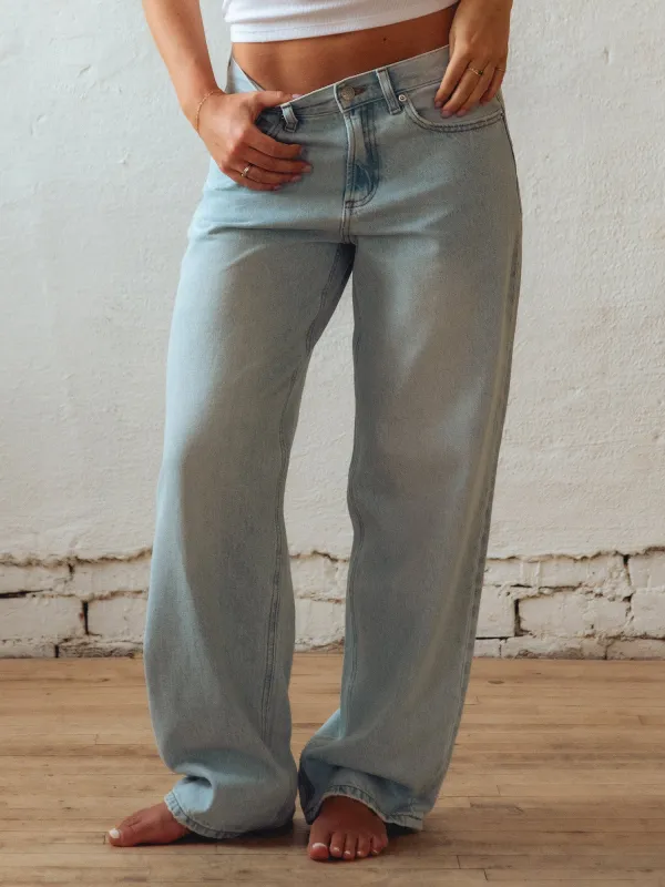 HARLOW BAGGY BOYFRIEND JEAN - LIGHT WASH DENIM sold by Boathouse