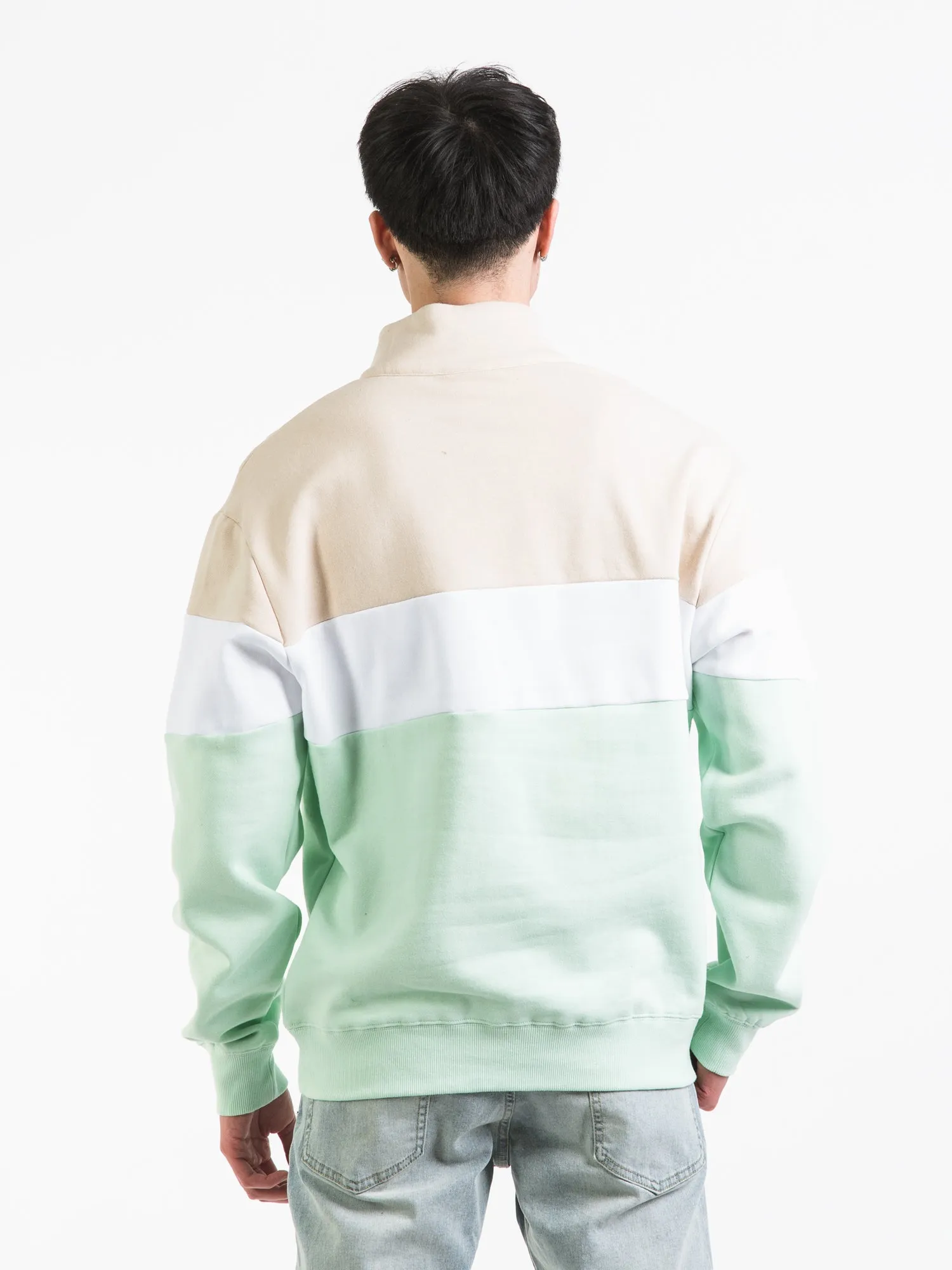 GUESS ORIGINALS REYNOLDS LOGO 1/2 ZIP - CLEARANCE sold by Boathouse product image thumbnail 2