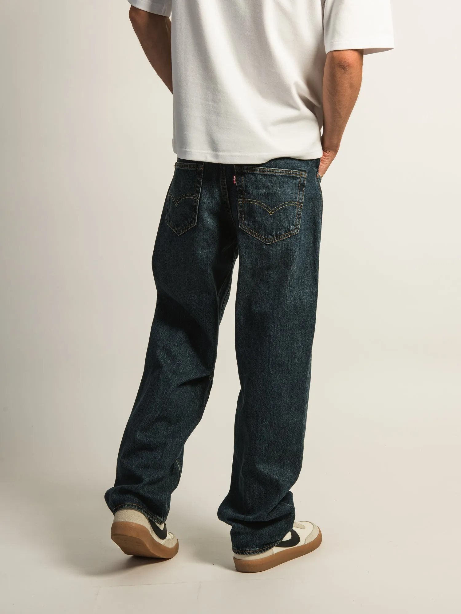 LEVIS 568 LOOSE STRAIGHT 32in - CHK SCORE sold by Boathouse product image thumbnail 5