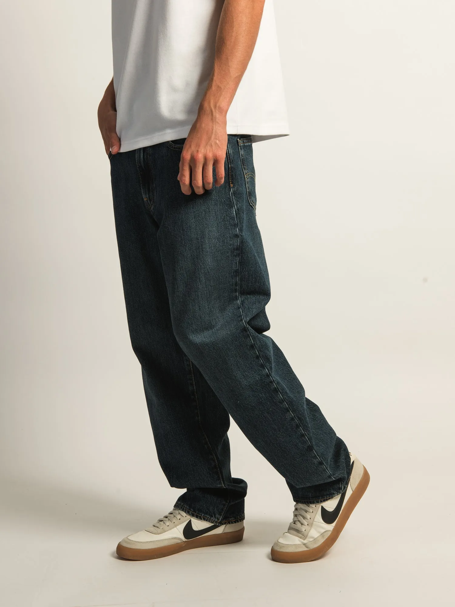 LEVIS 568 LOOSE STRAIGHT 32in - CHK SCORE sold by Boathouse product image thumbnail 3