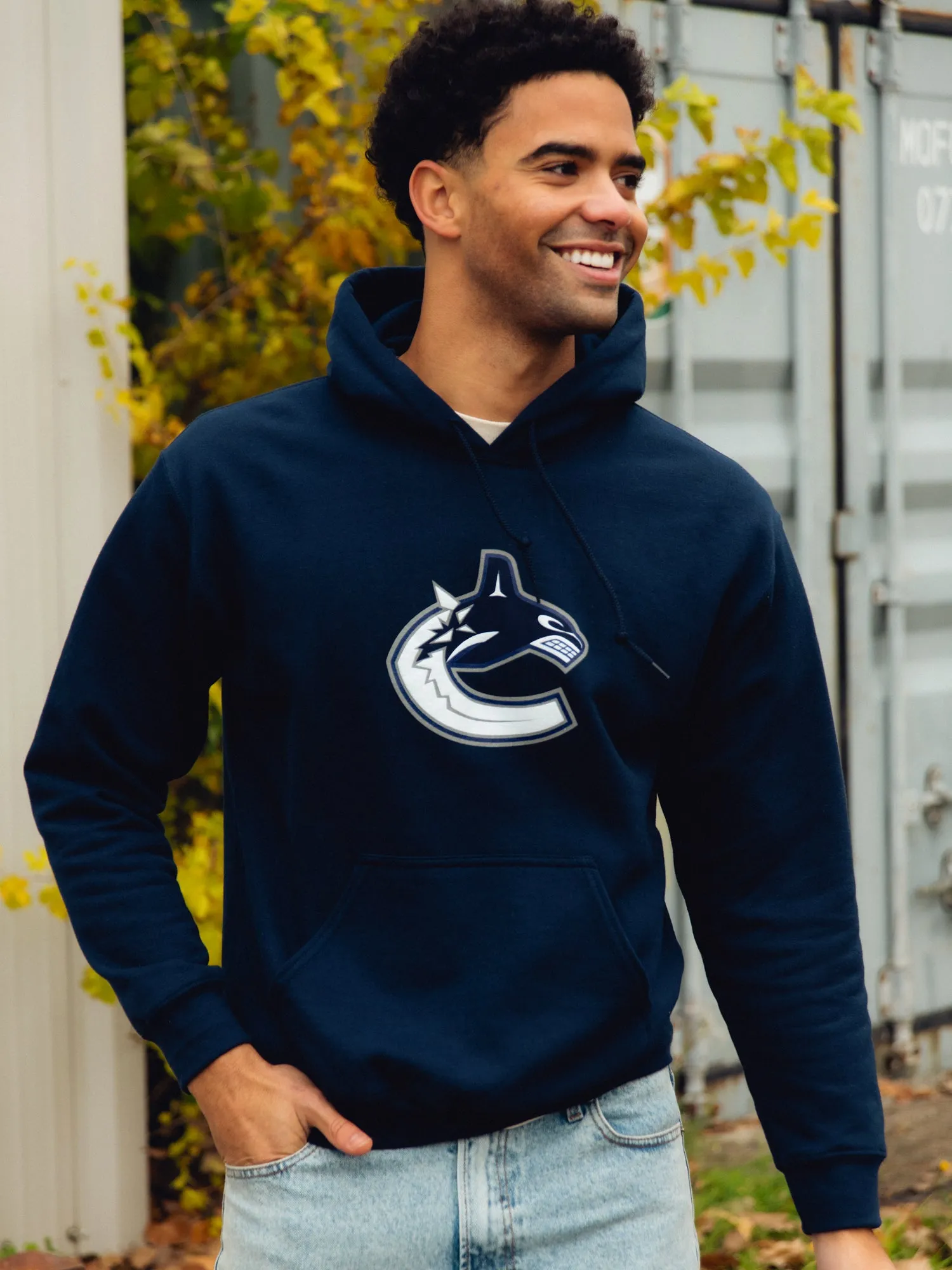 NHL VANCOUVER CANUCKS PULLOVER HOODIE sold by Boathouse product image thumbnail 2