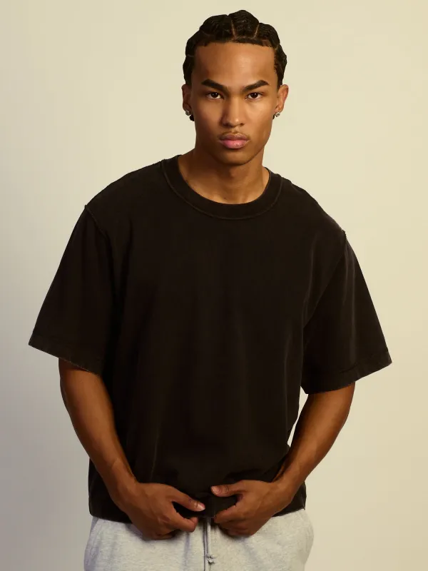 KOLBY SHORT CUT HEAVYWEIGHT TEE - BLACK sold by Boathouse