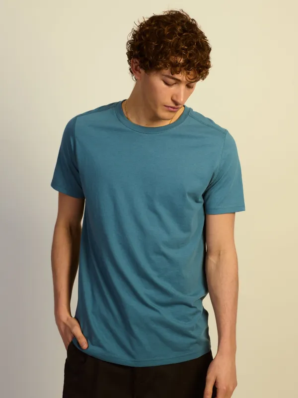 VICTOR CREWNECK made by Boathouse